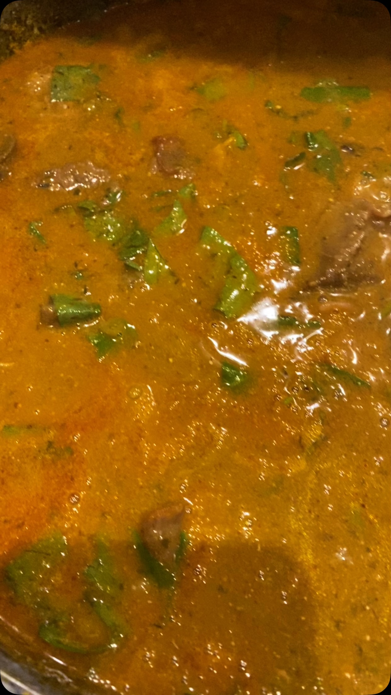 Ofe Oha at its Finest! ✨🔥
This rich, flavorful Oha soup, made with the freshest Oha leaves, will take you straight back to your happy place with every spoonful! Comforting, delicious, and packed with authentic taste—you won’t be able to get enough! 😋
Craving a bowl? Order now at www.nomieskitchen.com or via your favorite delivery platform! 🚀🍲
Tag a friend who NEEDS to try this! ⬇️
#OfeOha #OhaSoup #SoupSeason #NaijaFoodie #AuthenticNigerianFood #FoodieLagos #IgboDelicacy #HomeCookedGoodness #NomiesKitchen #FoodieHeaven