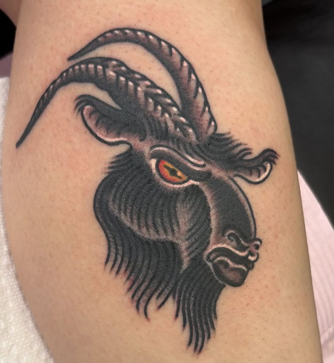 Check out this recent piece by @xmamawolftattoox! #goattattoo #traditionaltattoos #arizonatattoo #arizonatattooartist
