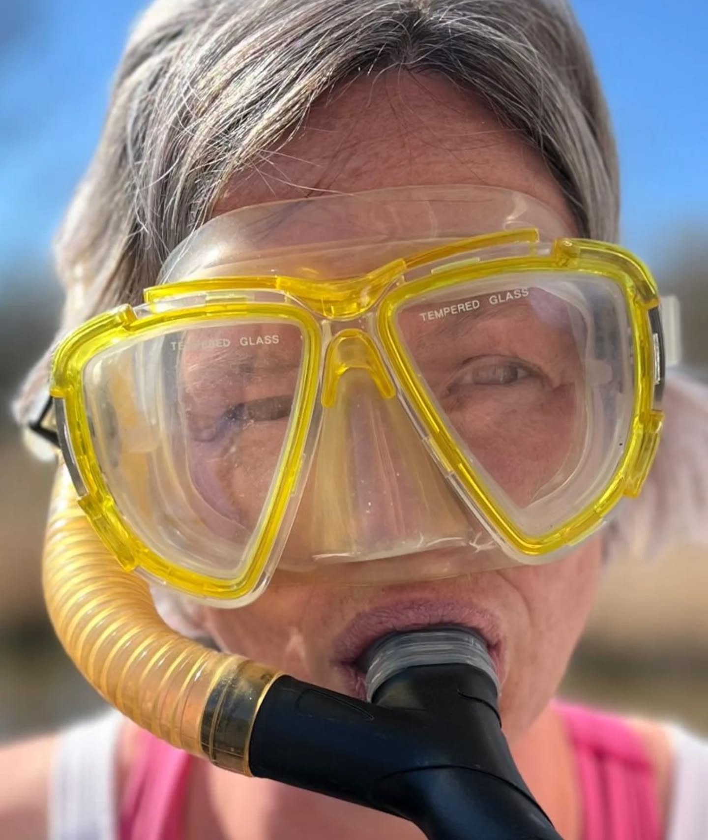 ☆♡ Badbevalling ♡☆
Vanaf vandaag krijgen jullie bij de huur van het bevalbad een extra doosje mee naar huis. Hierin zit een duikbril en snorkel voor ons, zodat wij jullie nog beter bij kunnen staan tijdens de bevalling!
#badbevalling #watergeboorte #waterbirth #steun #begeleiding #bevalling #zorg #verloskundige #allesvoorjou #snorkel #duikbril #vlaardingen #maassluis #Maasland #delft #Rotterdam