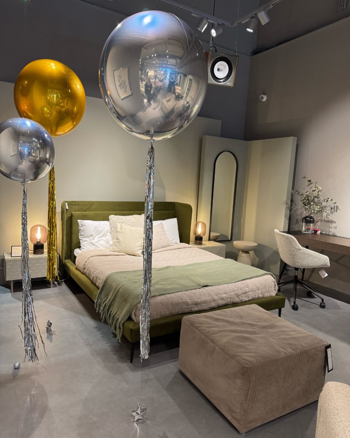 Balloons so amazing you’ll need to lie down…
@boconcept_ireland