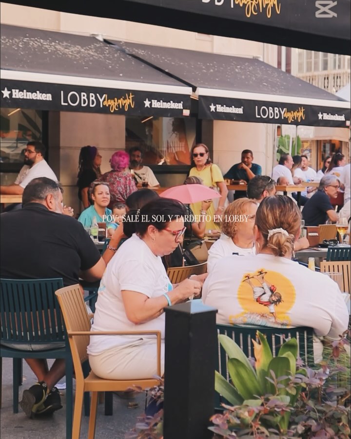 El tiempo está un poco apaguatao, pero cuando sale hay que aprovecharlo 🤩
📍Plaza de la Iglesia, La Línea
📞856 159 168
#copas #lalinea #merienda #cafeteria #campodegibraltar