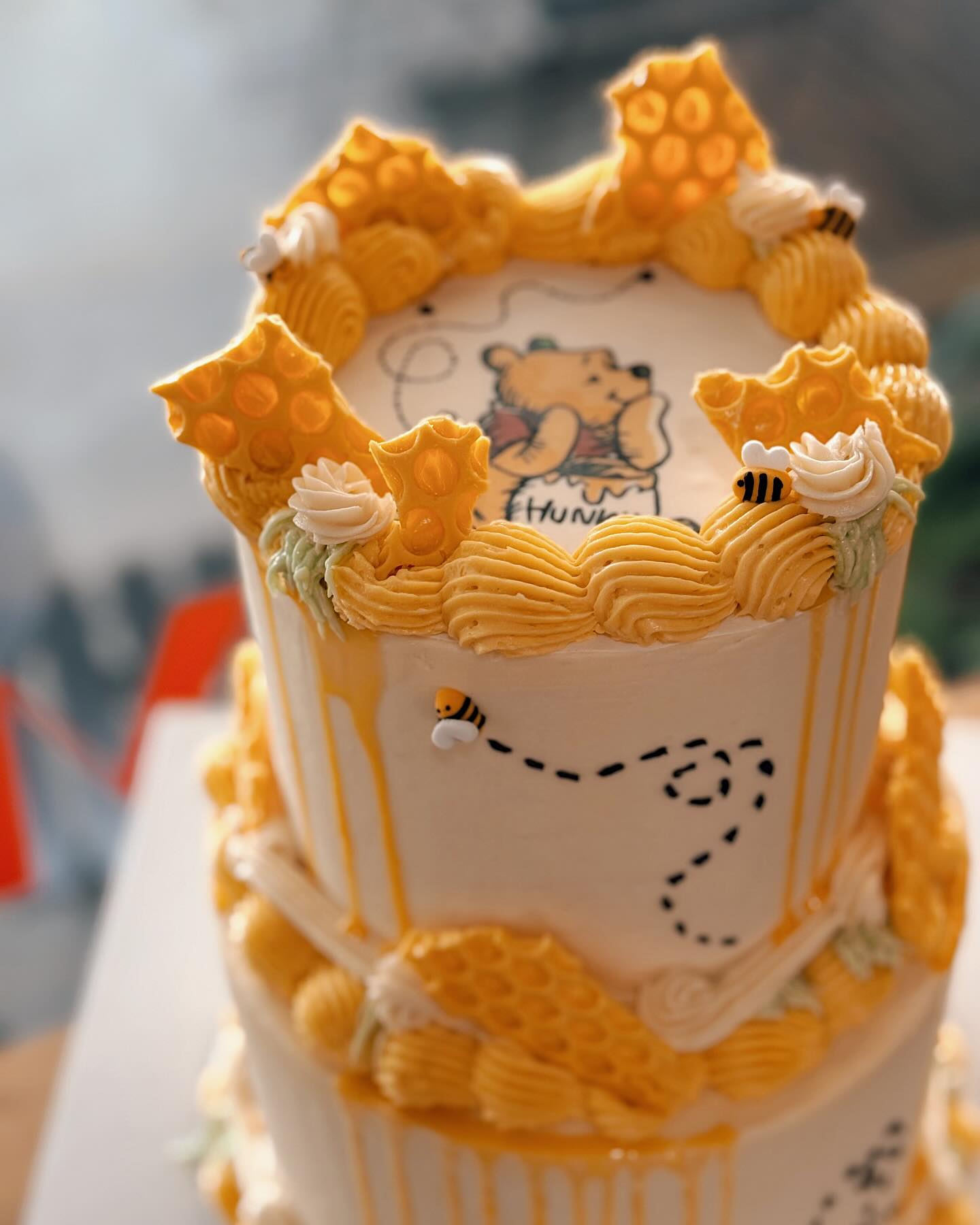 So sweet I want to keep it for myself 🥹🍯🐝
A big and beautiful centerpiece for a Pooh themed baby shower🥳