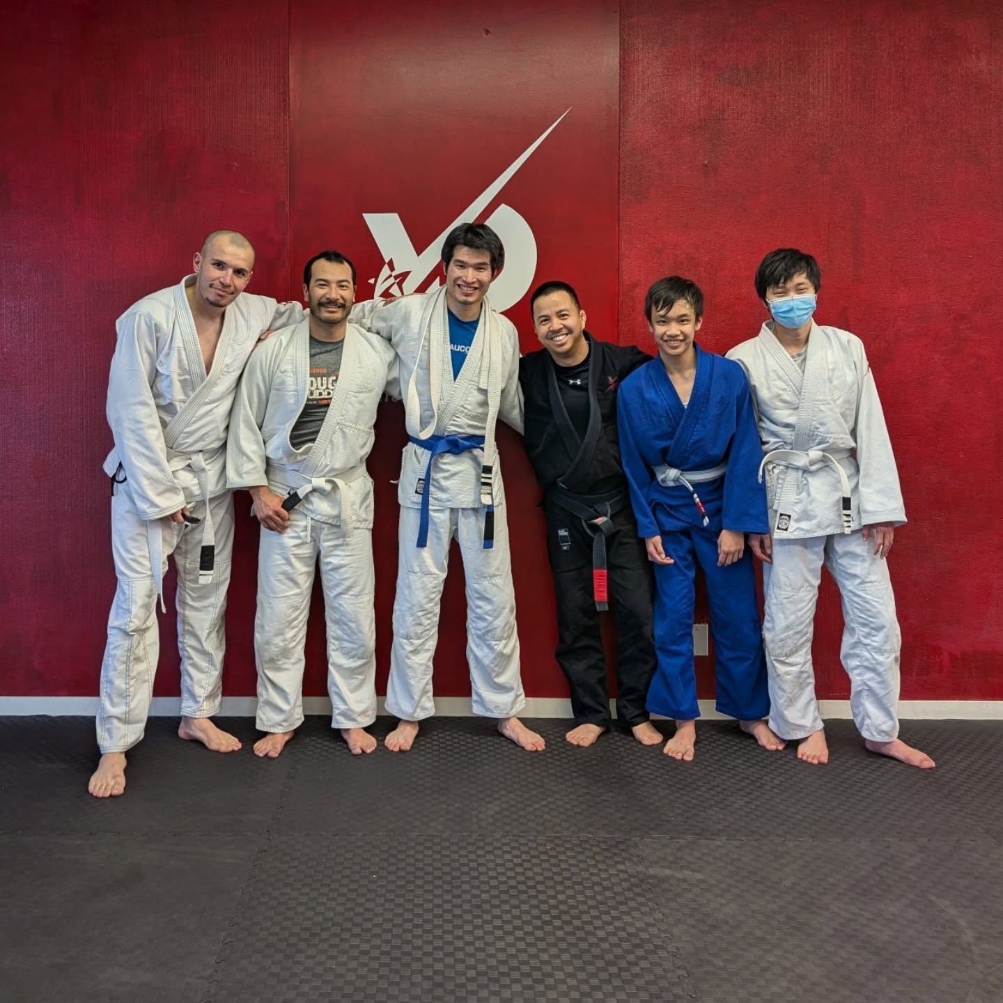 Congratulation Shaun for getting his blue belt! Well deserved level up! 🥋💪
.
.
.
#brazilianjujitsu #bjj #sports #fitness #grappling #classes #vtc #vectortrainingcentre #mma #fighter #training #beltpromotion