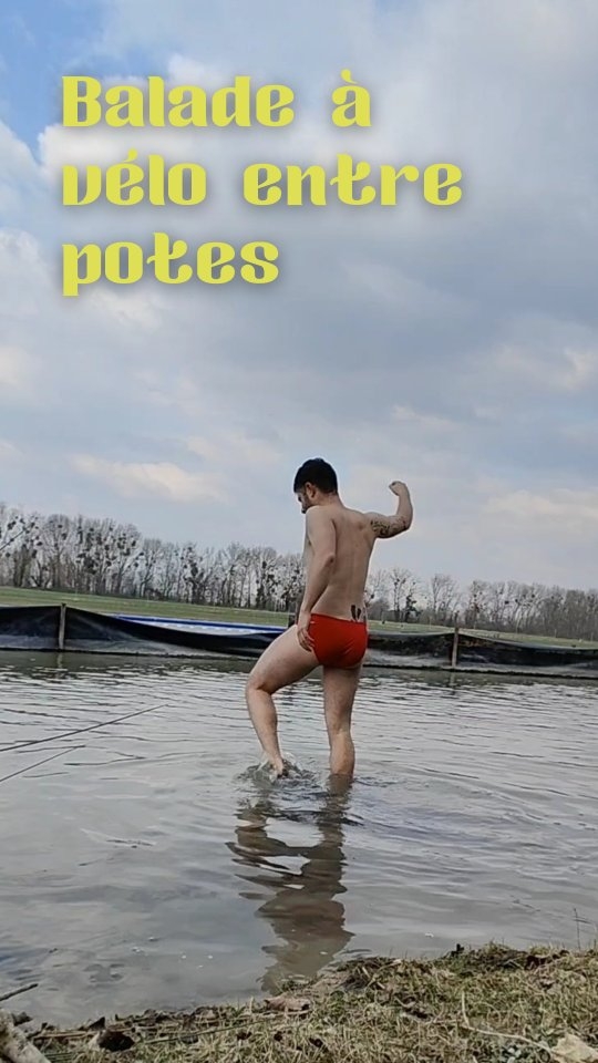 J'ai mentionné plusieurs fois @julien_rft sur les derniers posts.
Journaliste, aventurier et surtout cycliste, il produit du contenu photo et vidéo sur des sujets qui lui tiennent à cœur.
C'est lui qui a signé les clichés de la publication célébrant les trois ans du magasin 🤌✨️
Le vélo étant l'un des ciments de notre amitié : voici une illustration en vidéo des moments que l'on passe ensemble sur nos bicyclettes 🚲
#bikelife #gravel #pourmonvelo #baignade #icebath