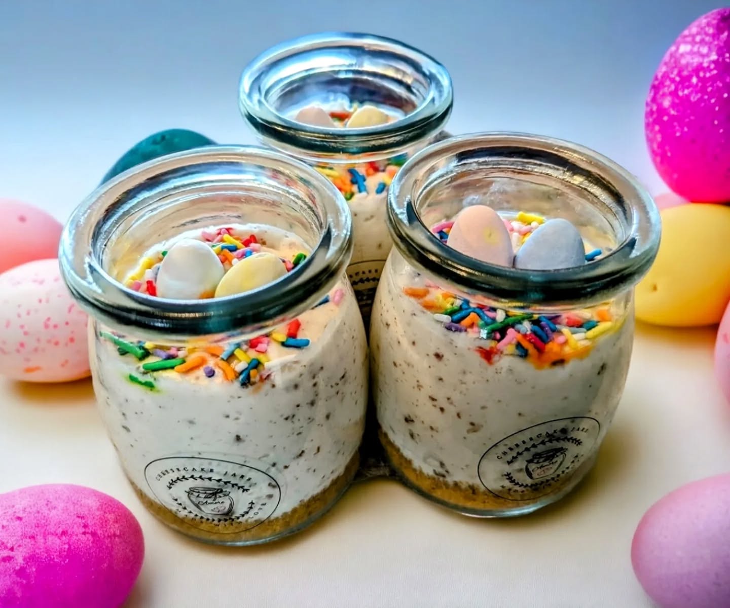 Mini Egg Easter Cheesecake Jars are now available!
#cheesecakejars #easter #easterdessert #minieggs #eastereggs