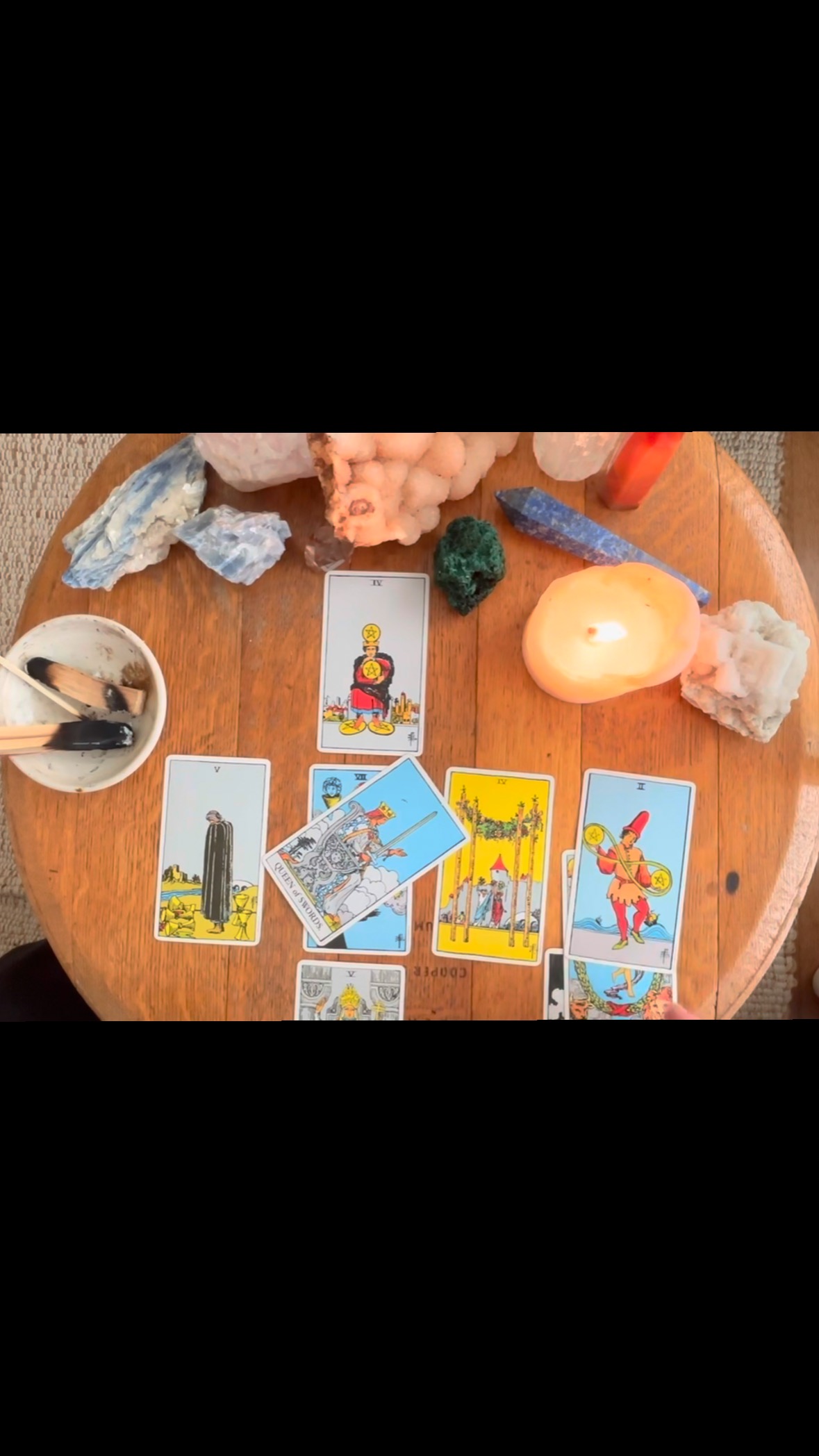 Today’s offering is a quick tarot overview, collective reading. Posted on Vimeo, link is in the bio!