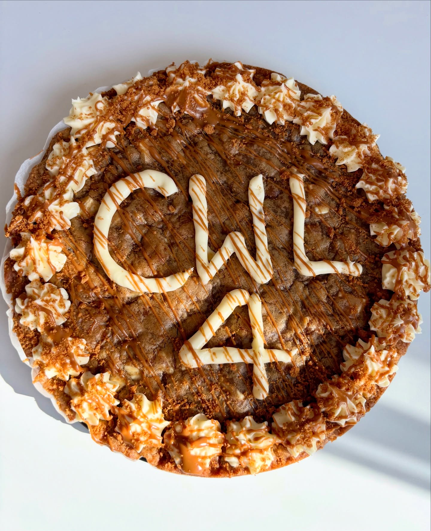 Wow—just about a week into April, and we’re still wondering how the time’s flying!
If you didn’t know, March was our birthday month and Cookied With Love turned FOUR, and we decided to celebrate with a supersized biscoff & white chocolate cookie 🎉🍪
It’s been a little quiet on here lately, but that’s because we’re taking a mini break and pressing pause on orders for now. Don’t worry though—we’ll be back in a few weeks with some fresh new flavours and the same great-tasting cookies you know and love 🤎
Thanks for sticking with us—we can’t wait to bake for you again soon! ✨
#CookiedWithLove 🍪🤎