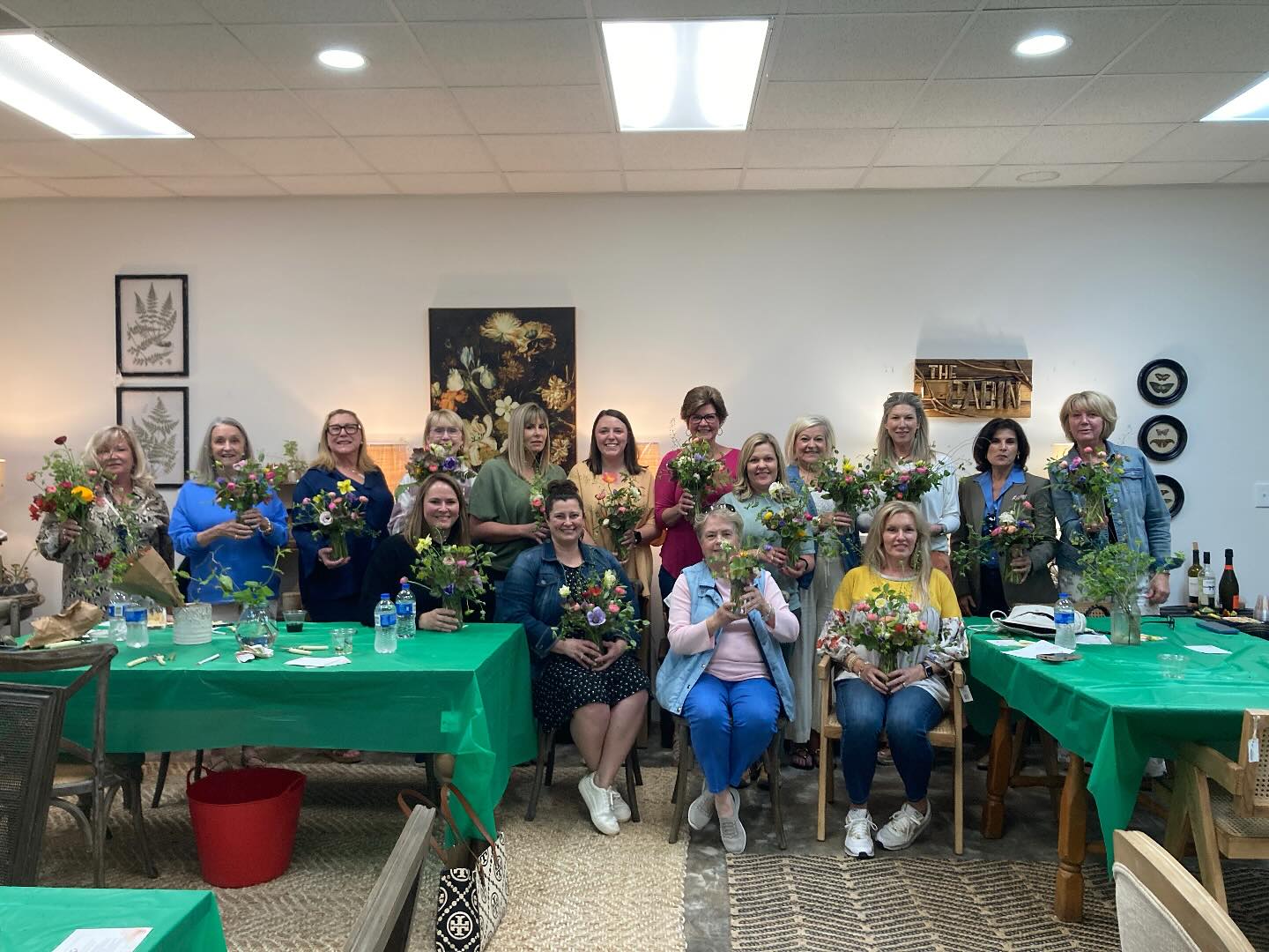 We were overwhelmed with the turnout for our bouquet class in Clayton last night. Special thanks to Ally of @idlewildhome for making her beautiful space available once again for a great, flower filled night. Be sure to check back here on IG to see where Paula will be leading a class next.
#localflowers #bouquetclass #claytonga #springflowers