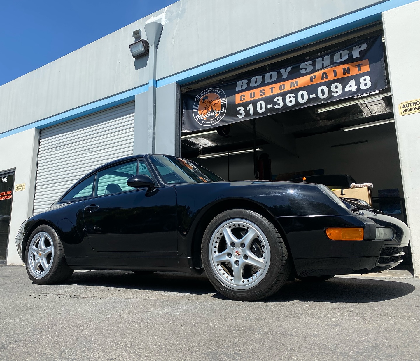 One of my favorites, 993 Targa.
#porsche #993 #mulhollandmotorsports #newburypark #autobodyshop