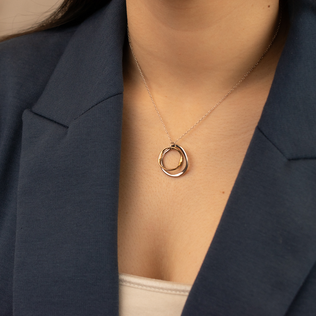 Simply double it! Embrace the beauty of the Double Circle!
#voltaferre #jewelry #handamdejewelry #handmade #necklace #pendant #fashion #woman