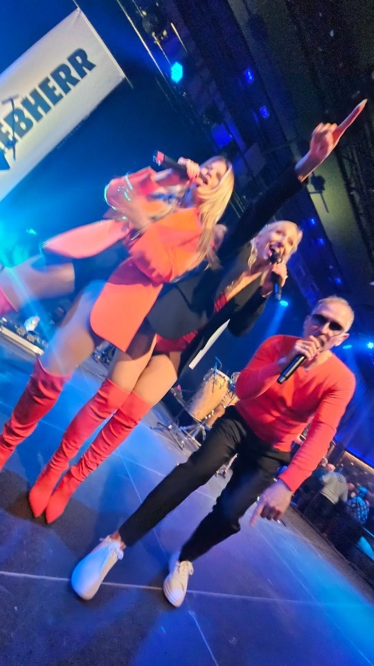 BAUMA, wir sind dabei!!
#giseleabramoff
#bauma
#Liveband
#showband
#live
#firmenfeier