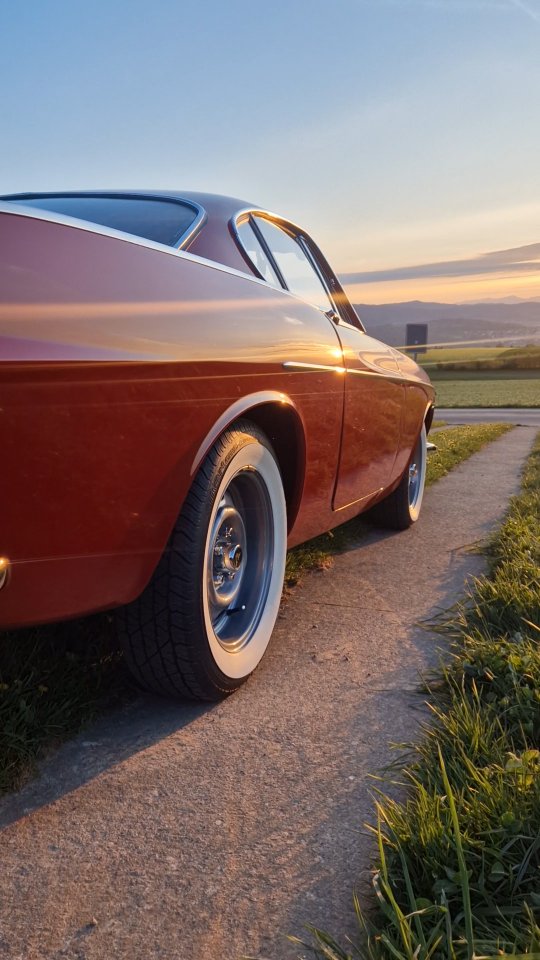 Was für ein Wahnsinnsprojekt😍 Nach einer sehr langen Standzeit über viele Jahre, konnten wir diesen wunderschönen P1800 wieder auf die Strasse bringen. Eine komplette Restauration mit vielen schönen und bewegenden Momenten. Vielen Dank für diesen Auftrag und das Vertrauen 🙏
#volvo #volvop1800 #volvoclassic #oldtimer #restauration #volvopower #restaurator #classiccars #leidenschaft