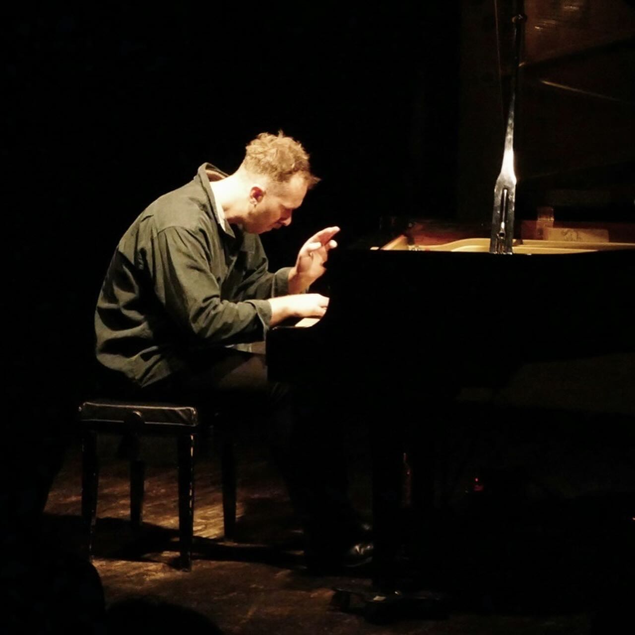 Harumi Maezawa took some nice photos from my concert in Tokyo a few weeks ago!