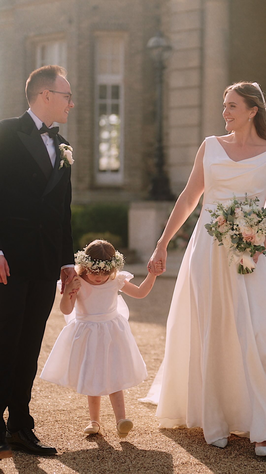 Leilah & Tommy - Hedsor House (Trailer)
I loved capturing Leilah & Tommy (& Poppy’s) perfect day at the stunning @hedsor House on Friday. From the beautiful vows all the way to Leilah, Tommy and Poppy dancing on the piano with the fantastic @thelondonfunctionband it really was a such a great day. It was also so lovely to work with @sophiemayphoto again!
Looking forward to sharing more from this day soon!
Videographer: @pittstopfilmsweddings
Photographer: @sophiemayphoto
Makeup: @mariellarodhousemakeup
Hair: @emmalouisebridalhair
Dress: @gillianmillion
Band: @thelondonfunctionband
Dj/production: @classactproduction
Florist: @seventhheavenevents
Catering: @gooseandberry
Celebrant: @ceremoniesbynicola
Magician: @davidredfearn