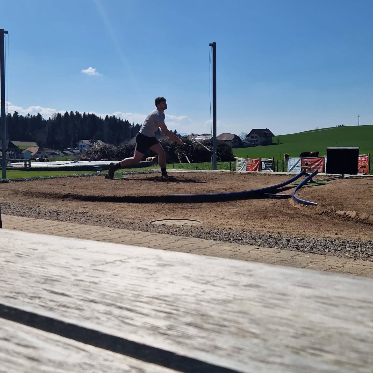 Der Meisterschaftsstart ist erfolgt â leider mit einem DĂ€mpfer. Beim AuswĂ€rtsspiel am Samstag gelang es uns nicht, an die starke Riesleistung der Vorbereitung anzuknĂŒpfen. Wir mussten uns leider 2 Numero schreiben lassen.
Doch wir lassen die Köpfe nicht hÀngen.
Am 13. April 12:30 startet unser nĂ€chsted Heimspiel â wir freuen uns auf die Begegnung mit Hettiswil-Eintracht-Mosseedorf A.
MVP: Kaufmann Daniel
#Hornussen #Obergerlafingen #HGO #meisterschaft