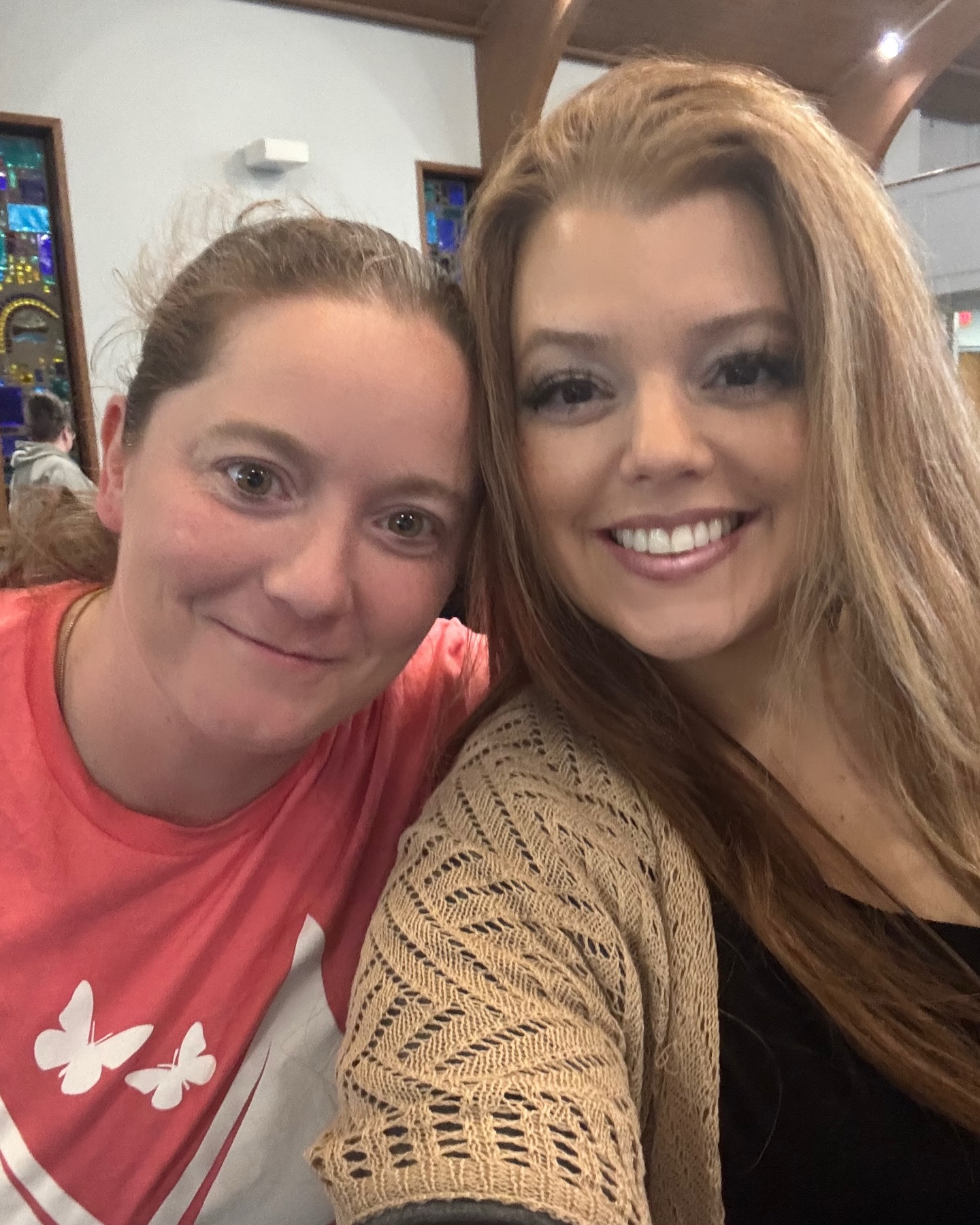 I so appreciate this friend of mine! Natalie is a great guitarist and so much help for me! It’s great to stand next to someone that has a passion for worship like me! @rachel_jackson_music #musicianary #music #worship