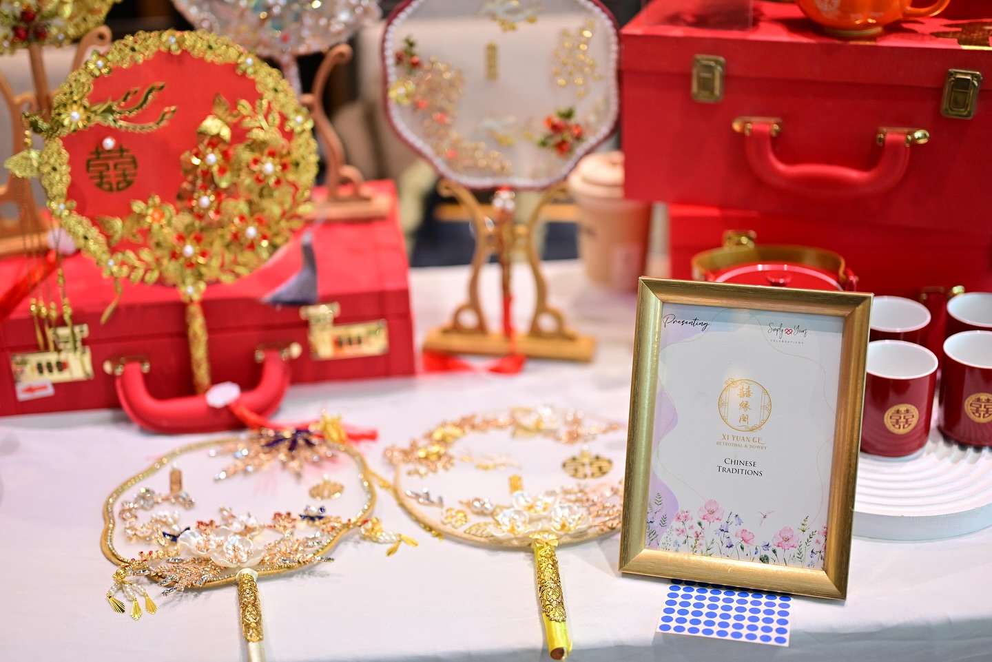 Don't neglect Chinese traditions during your wedding!
Photography @movingstills.sg