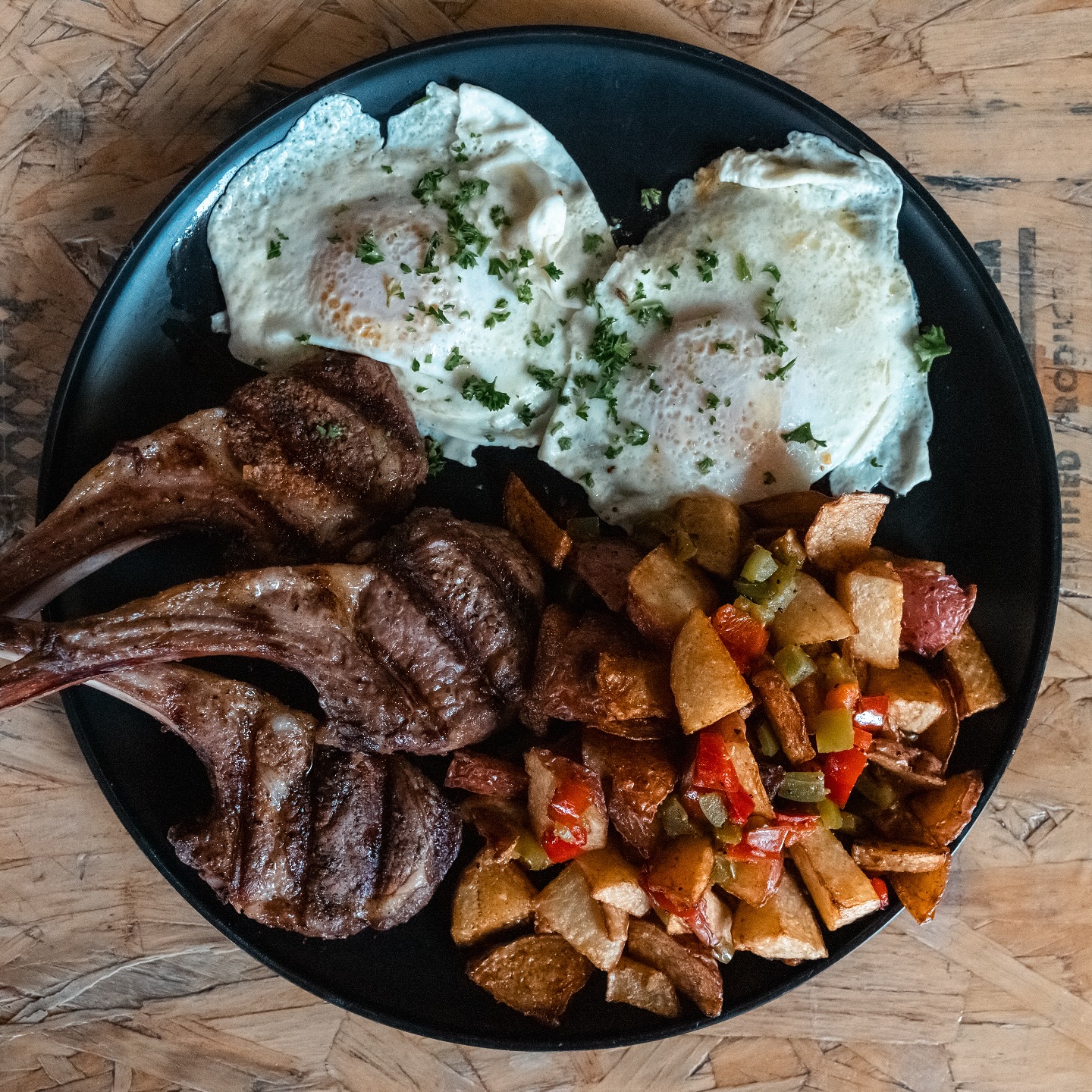 Sink your teeth into our amazing lamb chops & eggs—a savory twist on your classic breakfast! We’re open daily from 8:30 AM to 2 PM, but please note we’ll be closed on Easter Sunday. See you soon!