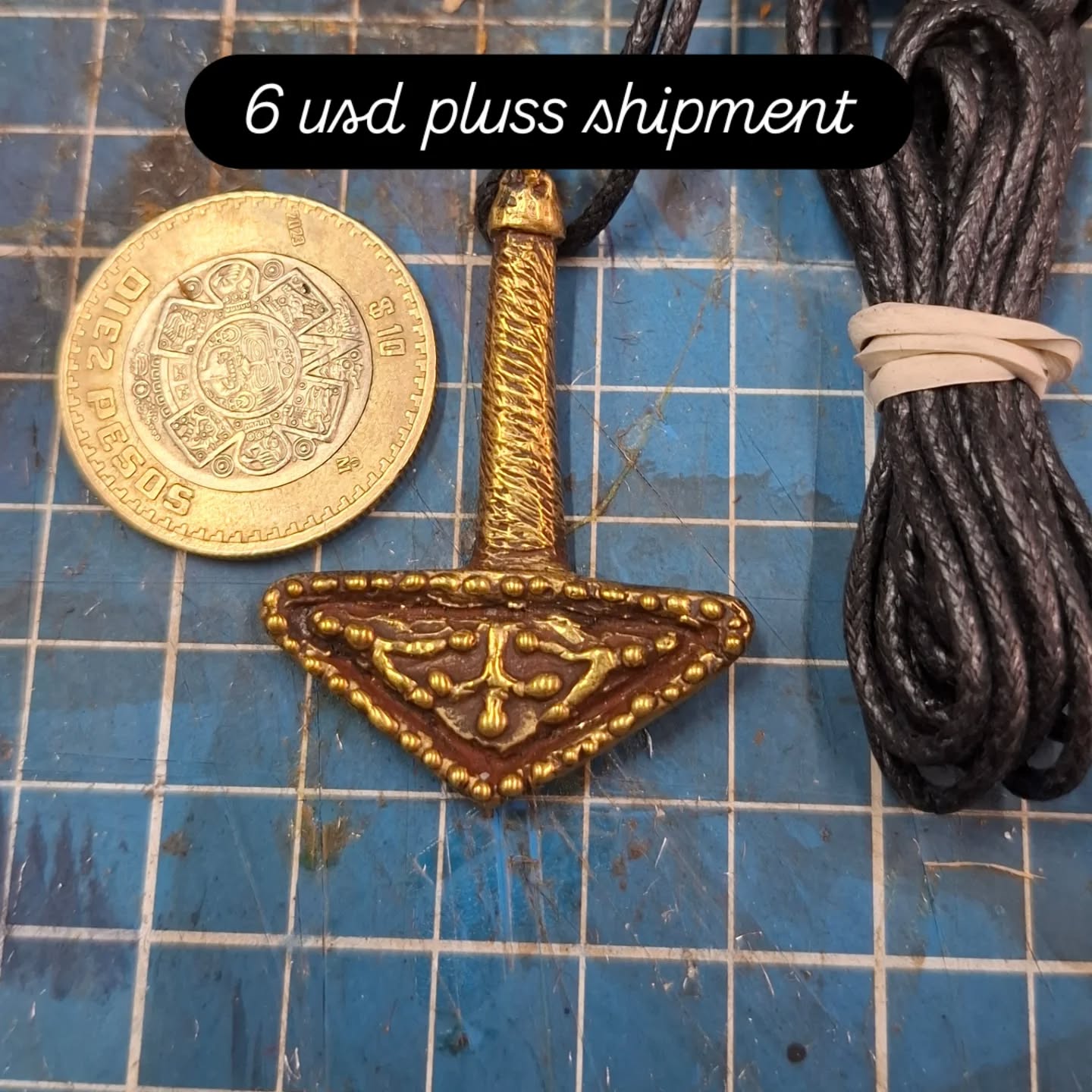 AVALIABLE, MJORLNIR HAMMER ON BRASS, 6 USD PLUSS SHIPMENT SEND PM TO PURCHASE.
DISPONIBLE, MARTILLO MJORNIRL EN LATON, 6 USD MAS ENVIO, MANDE PRIVADO PARA ADQUIRIR
#joyería #joyeriamexicana #jewelry #jewelry