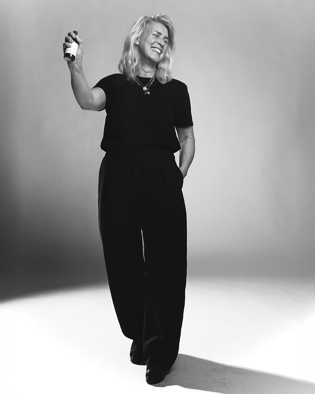 -
Meet Mascha Meyer – founding mother, aka the mad (/mood) professor, and the heart behind Mood M.
The past years have been a journey—one of resilience, love, and transformation. Through the highs and the lows, through the moments that tested us, you were there. Your unwavering support meant everything.
Now, it’s time for new beginnings. To rise like a phoenix, to explore new heights, to embrace the unknown with open arms. Every day is a chance to grow, to choose positivity, to nurture both myself and those around me.
So here’s to the future—new plans, new dreams, and new possibilities. And most of all, Here’s to all of you who are, and have become, a part of our community.
Let’s keep lifting each other up.
Photography by @valentine.bouquet
💜🪽✨
Thank you – in the comments:
#NewHeights #NewBeginnings #Gratitude #RiseAgain #MoodMovement #NaturalCare #NaturelFragrances #MoodM #MindCare #PowerOfScent #Thankfull #Moodies