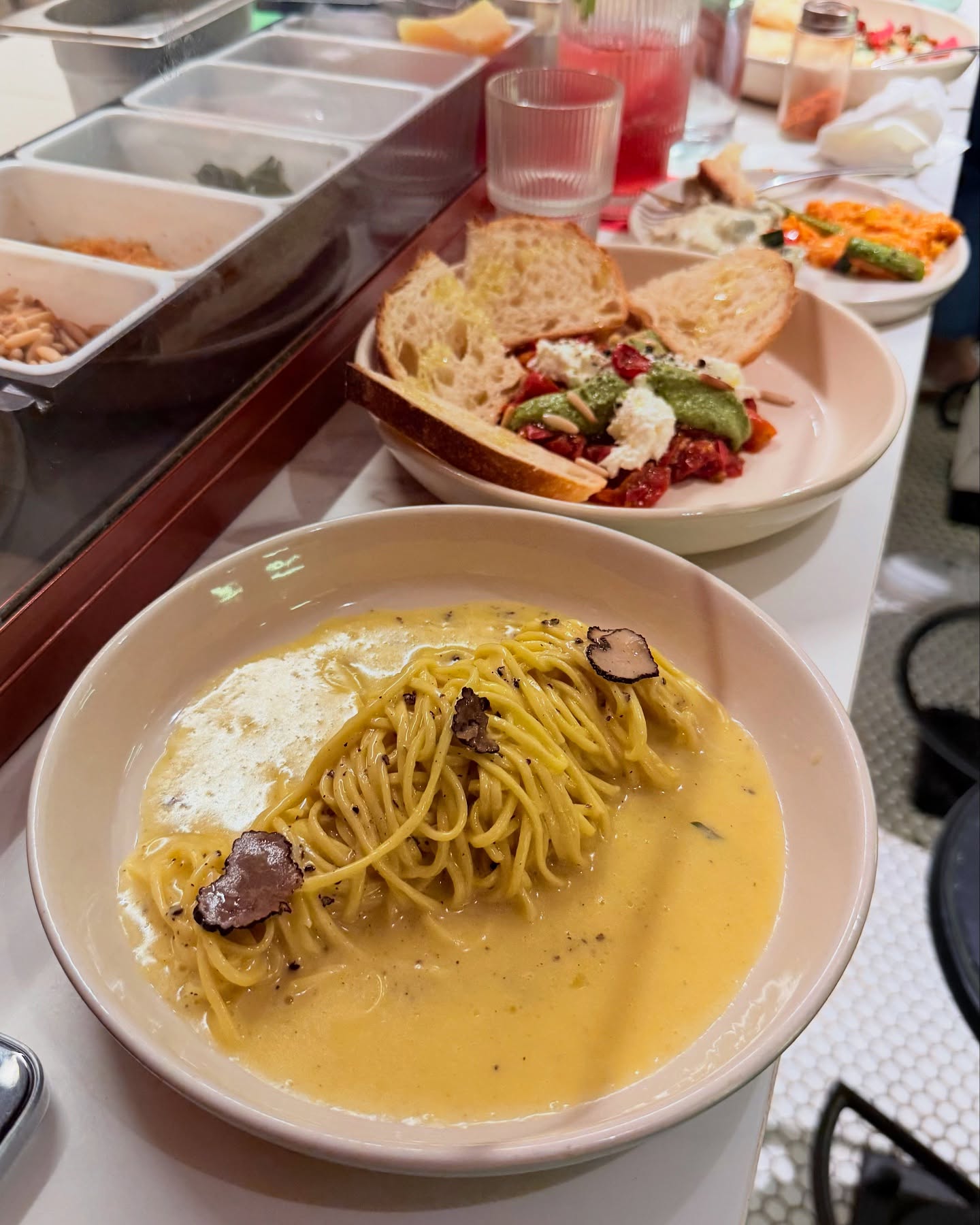 Pomodoro
#Mumbai #MumbaiFood #MumbaiFoodLovers #MFLPomodoro #Pomodoro #PomodoroBandra #PomodoroPastaBar #MFLPasta #Pasta #PastaBar #Tiramisu #Bandra #BandraWest