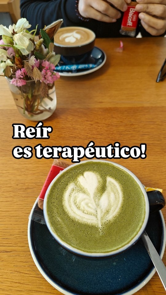 Reirse a carcajadas es terapéutico!
La vida es, y eso incluye la risa.
#micumpleaños #43
#amigas
#risa
#gracias