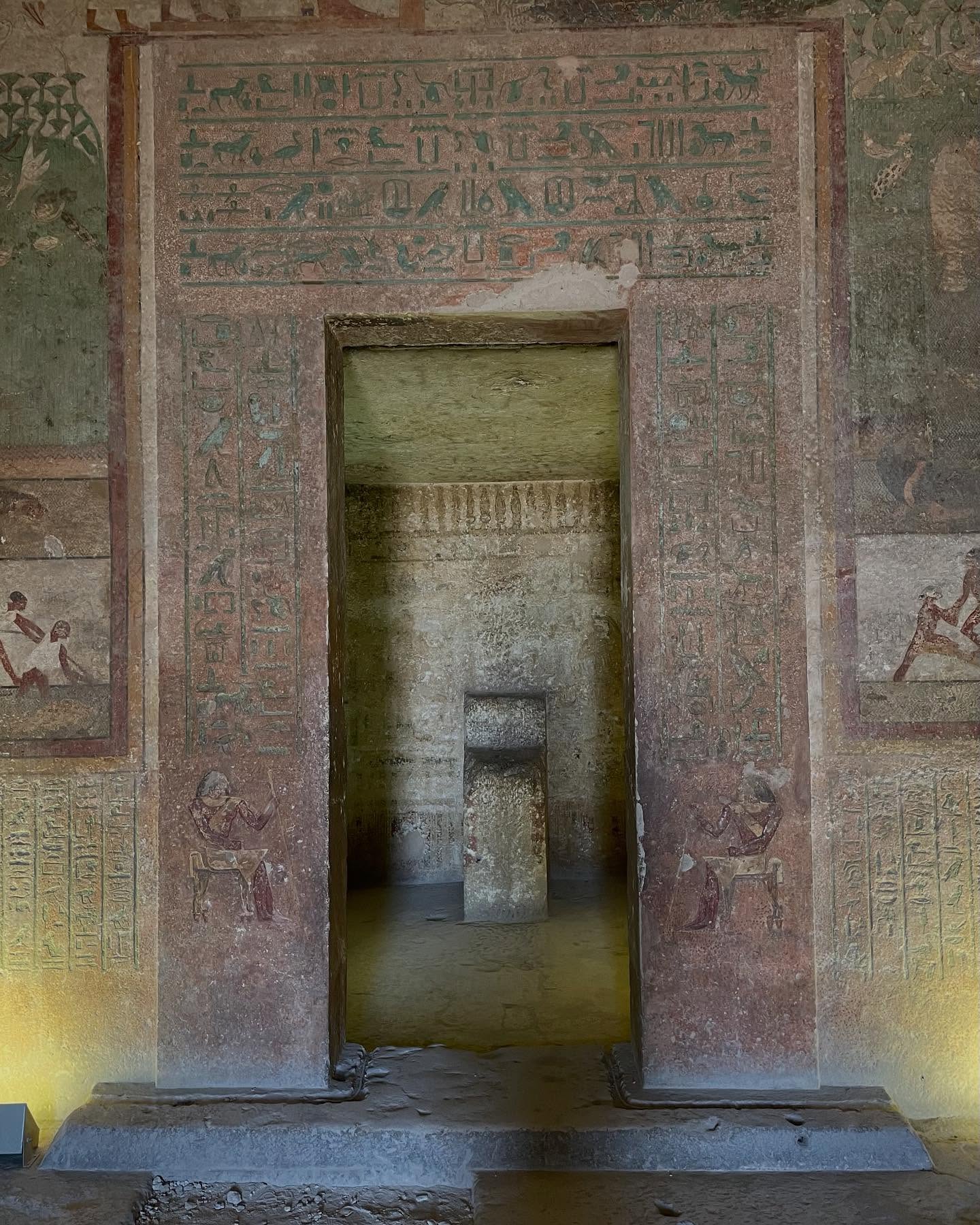 In the morning of day 5 we visited the tombs of Beni Hasan, where 39 tombs were carved high in a cliff, four of which we were able to visit. The tombs were from the “middle kingdom” period and belonged to local governors and their hangers-on.
The tombs were in somewhat better condition than the Pharaonic tombs we saw before and the decoration inside is far more focused on depicting day-to-day life.