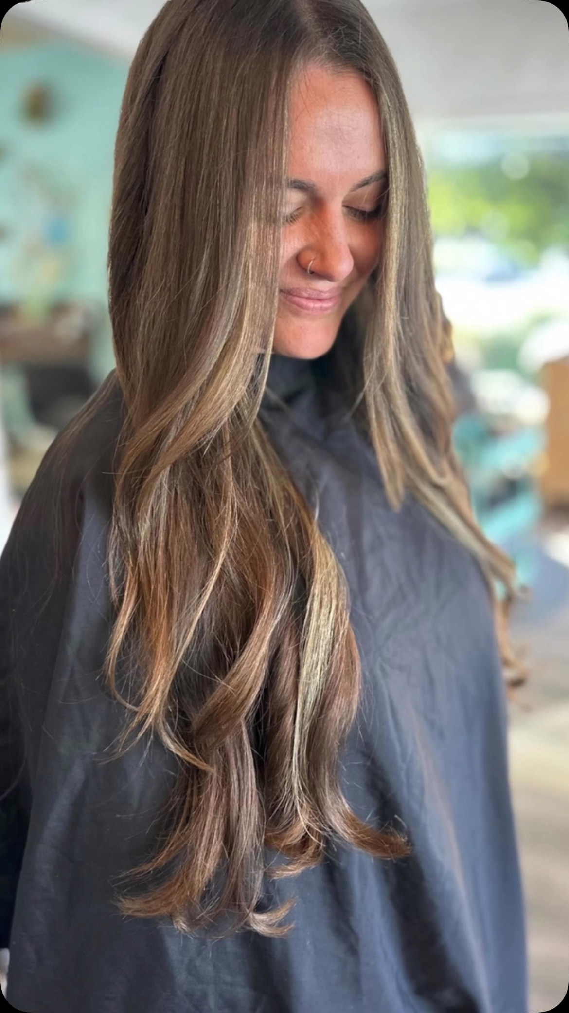 Sun Kissed Bayalage Natural Beauty 🤎
@hair.by.tinnaaa
Book a consultation and get glowing for spring!
Www.thesaloncalifornia.com
831 620 5595
#thesalcal #bayalage #bayalagebrunette #avedastylist #originalmineralcør #carmelcalifornia