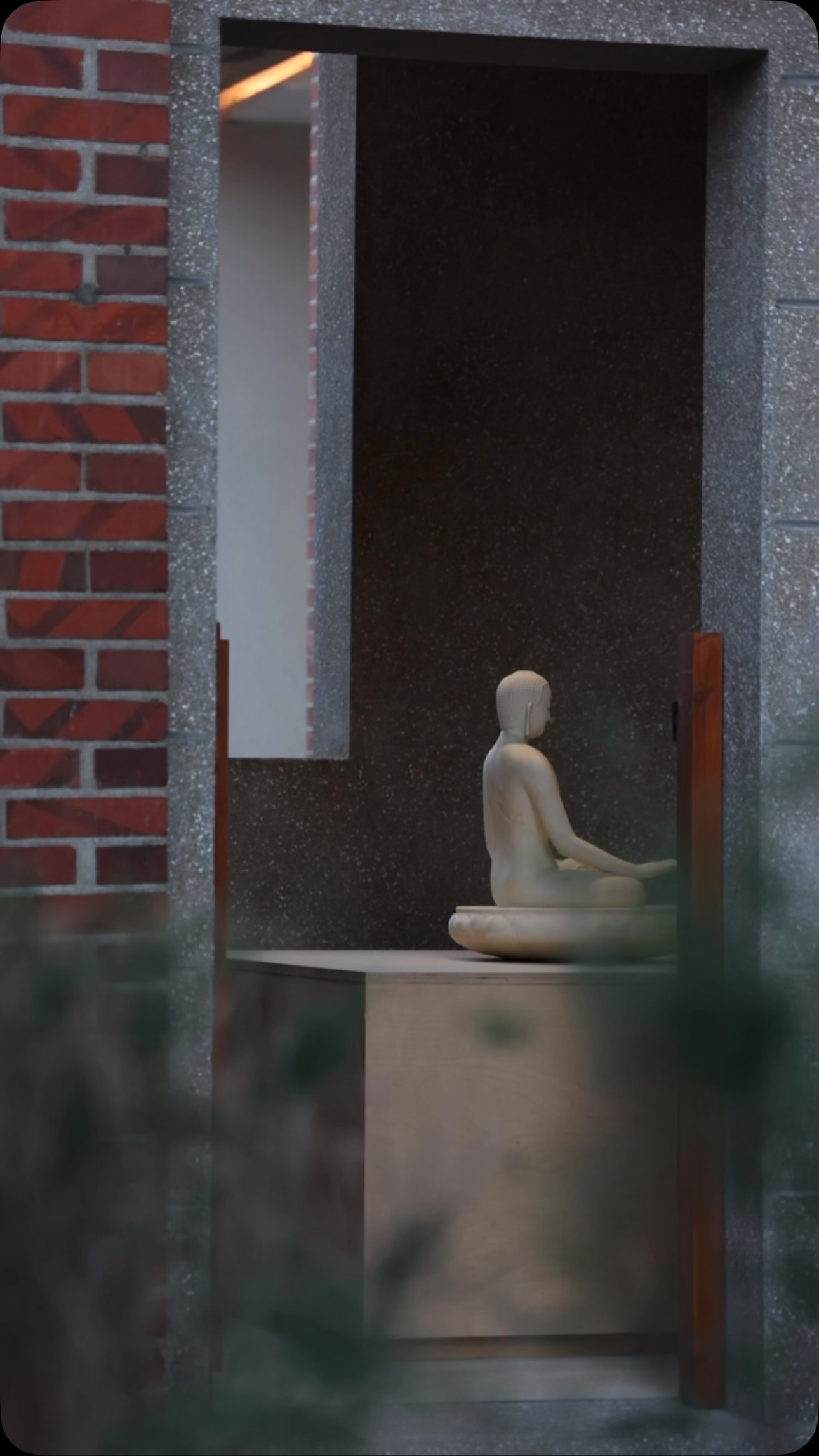 📸 Hakka Horizons: A Visual Feast from China’s Coastal Wonderland
🌿 Fujian: A Land that Feeds both Hunger and Soul
Nestled between emerald ridges and whispering tides, Fujian isn’t just a place—it’s a feeling. Here, eight mountains cradle a ribbon of water, ancient Hakka legacies pulse in clay-walled villages, and steam rises from both geothermal springs ♨️ and street-side woks 🥢.
For centuries, this land has been a cradle of diaspora, its Hakka heartbeats echoing across oceans.
🌄 Where to Wander?
🌊 Xiamen – Let Gulangyu Island steal your heart. Piano keys linger in salty air, bougainvillea spills over weathered villas, and sunsets melt into the Taiwan Strait.
Whisper: The best views come with a side of peanut soup.
🏮 Zhangzhou – Enter the Tulou, earthen giants where Hakka clans once gathered under circular skies. Here, time stretches like rice dough—slow, deliberate, dusted with stories.
Listen: The wind carries echoes of tea-picking songs.
🛶 Quanzhou – A port where gods and sailors once clinked cups. Buddhist temples rub shoulders with Arab mosques, night markets exhale chili smoke, and the Kaiyuan Temple’s bells chime across dynasties.
Taste: The umami punch of mianxianhu broth, ladled hot since the Song Dynasty.
🚅 Trains, Wings & Whispers of Adventure
Fly direct to Xiamen (XMN) or Quanzhou (JJN). For Zhangzhou, a quick high-speed train ride stitches cities together like silk thread.
🔹 A Long Weekend – Bask in Xiamen’s coastal glow, then slip into Zhangzhou’s timeless Tulou, or dive deep into Quanzhou’s spice-laced labyrinth.
🔹 A Full Week – Weave through all three cities—unravel Fujian’s tapestry, thread by thread.
🚠 Come. Wander. Taste. Belong.
👉 Follow @woksandwonders for reels that don’t just show places—they spark longing.
#FujianFrameByFrame #HakkaWander #EatLikeALocal #woksandwonders #travelchina