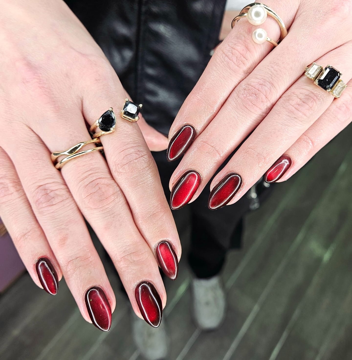 Hypnotic, bold, and oh-so-glossy… meet your new nail obsession. 🍷🎱
Cat Eye Gel by Eva—because your nails deserve to make a statement. This magnetic finish shifts with the light for a luxe, multidimensional look that’s impossible to ignore. Ready to turn heads? Book in with Eva at Bouyage, St Albans.
#CatEyeNails #NailArtByEva #BouyageBeauty #StAlbansNails #GelNailsUK #ToxicFreeNails #NailGoals #TheGelBottle #LuxuryNailSalon