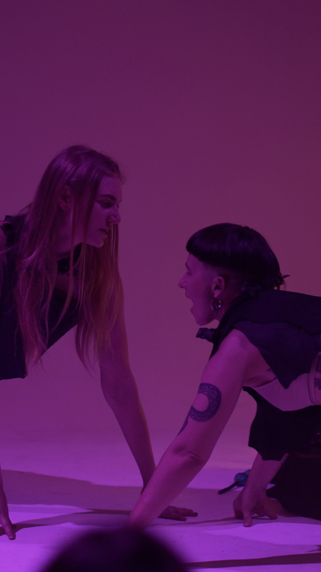 This beautiful performance as the opening act of the short film premiere @honeytothemoonfilm by @robwoodcoxphoto at @studio.db.berlin
Performers:
@francamischo
@jetteschwarz
@alex.capoeira_1
@aveyeva
@nicoblackelk
@stormhartley
Music:
@stormhartley
@nicoblackelk + visual vortex with @cass.yao
Fashion design:
@futurencient
Camera & edit:
@isabelle.m.schmitz