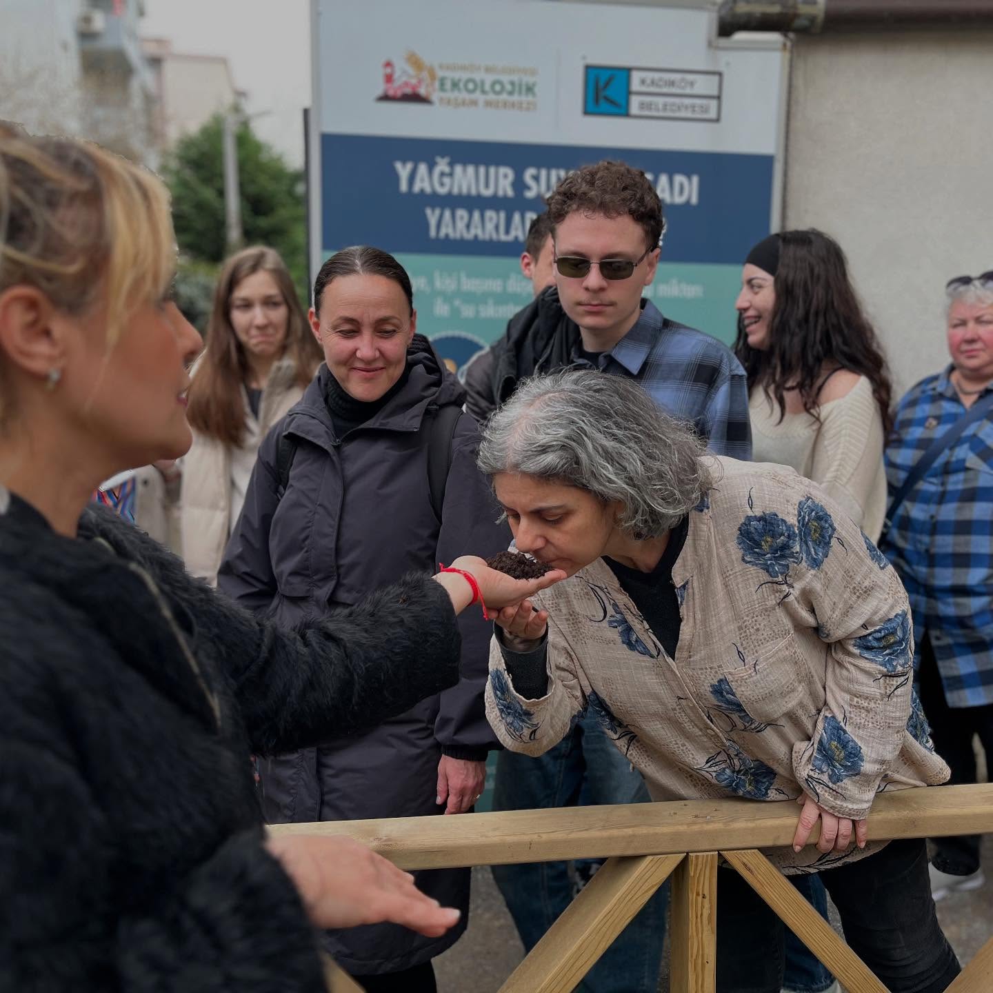📢 ecosySTEM Projesinden Haberler 🎉
Üçüncü günümüz 26 Mart’ta Çevre ve Toprak ile Çevre ve Atık Yönetimi modüllerini çalıştık. Atıklarla ileri dönüşüm aktiviteleri yapıp kompost sistemlerini inceledik. Kadıköy Belediyesi Ekolojik Yaşam Merkezi’ni ziyaret ettik.
🌱🔬🐝🏞️
“Interreg NEXT Karadeniz Havzası Programı” (BSB00354) kapsamında 24-28 Mart 2025 tarihleri arasında tamamladığımız Kapasite Geliştirme Eğitimimizde bizlere destekleri için Ataşehir Belediyesi, İstanbul Yenilikçi Çevre Eğitim Merkezi (İÇEM) ve Interreg NEXT Karadeniz Havzası Programı Program Otoritelerine teşekkür ederiz.
Geleceğin çevresel değişimcilerini güçlendirmek için çalışmaya devam ediyoruz! 🌿✨
#ecosystem #KapasiteGeliştirme #ÇevreEğitimi #GeleceğinLiderleri #InterregNEXT #KaradenizHavzası #BSB00354 #AtaşehirBelediyesi #İÇEM
—
📢 News from ecosySTEM Project 🎉
On our third day, March 26, we covered the Environment and Soil and Environment and Waste Management modules. We did upcycling activities with waste materials and examined composting systems. We also visited Kadıköy Municipality Ecological Life Center.
🌱🔬🐝🏞️
We would like to thank Ataşehir Municipality, Istanbul Innovative Environmental Education Center (İÇEM) and Interreg NEXT Black Sea Basin Program Program Program Authorities for their support in our Capacity Building Training, which we completed between 24-28 March 2025 within the scope of “Interreg NEXT Black Sea Basin Program” (BSB00354).
We continue to strive to empower the environmental changemakers of the future! 🌿✨
#ecosystem #CapacityBuilding #EnvironmentalEducation #FutureLeaders #interregnext #blackseabasincbc
