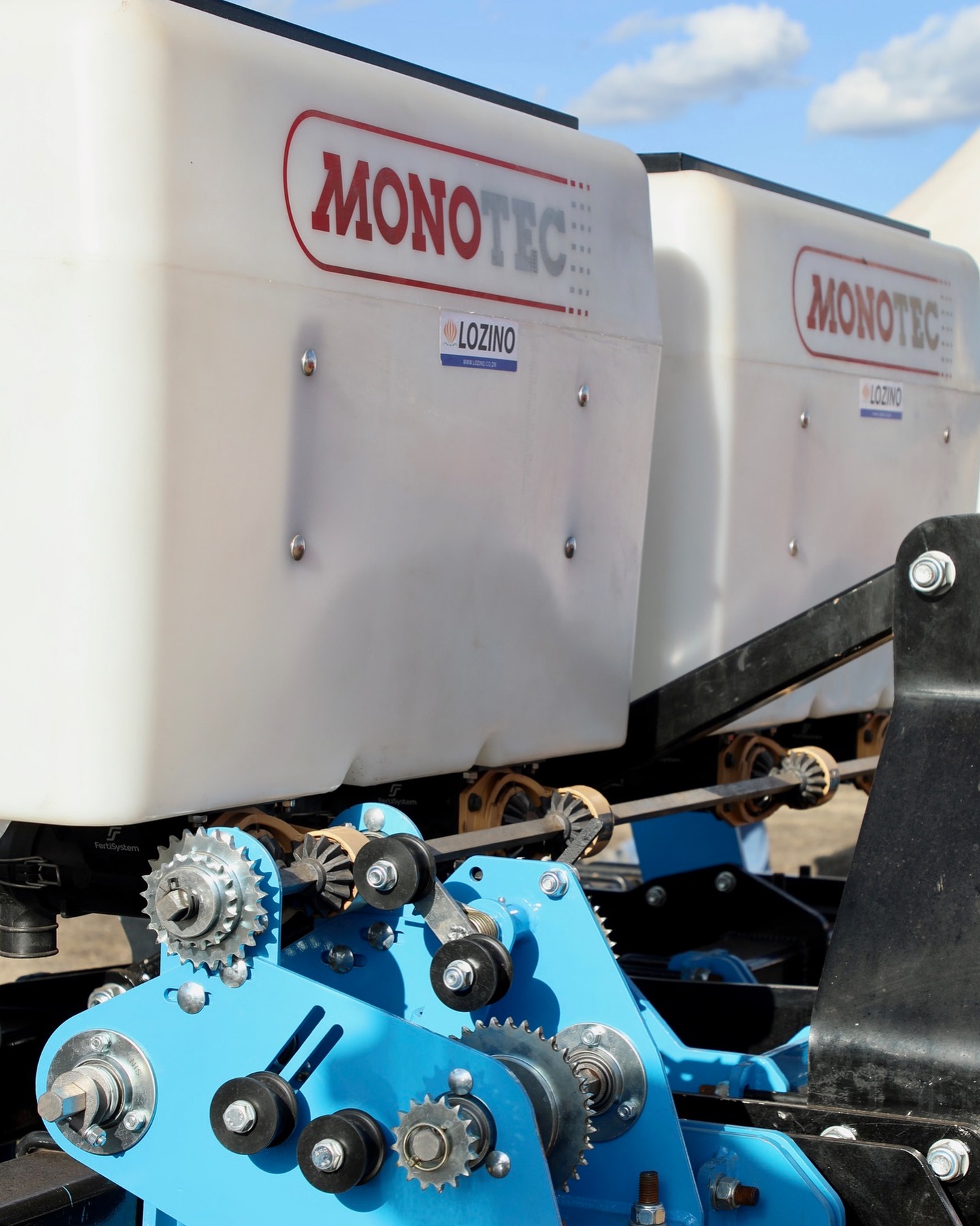 Achieve uniform seed placement and optimal emergence with the Monotec Monosem no-till planter. Engineered for precision, built for Zimbabwean soils. Available at Lozino 🫡
#carrotech #lozino #agriculture #planters #precisionagriculture