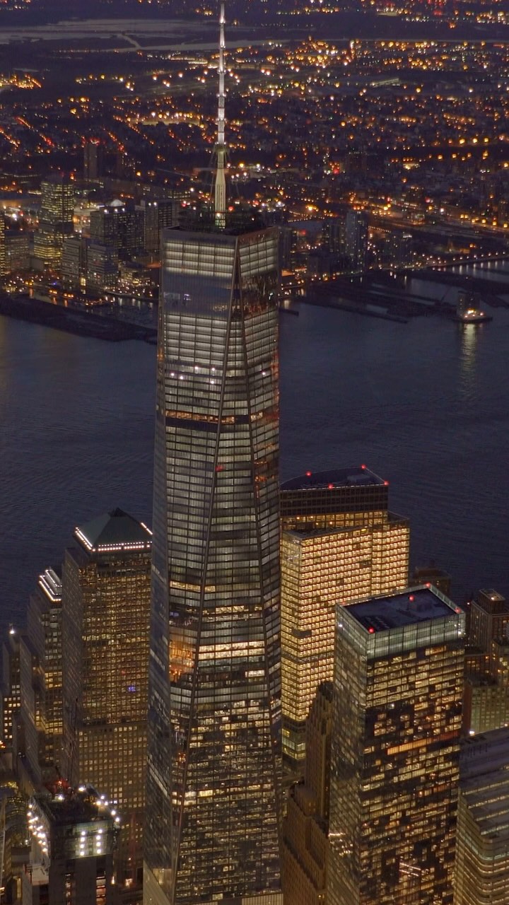 New York City
Piano Concerto
#newyorklife #newyorkcity #films #artist #classicalmusic #artistportrait #thetwinsmedia