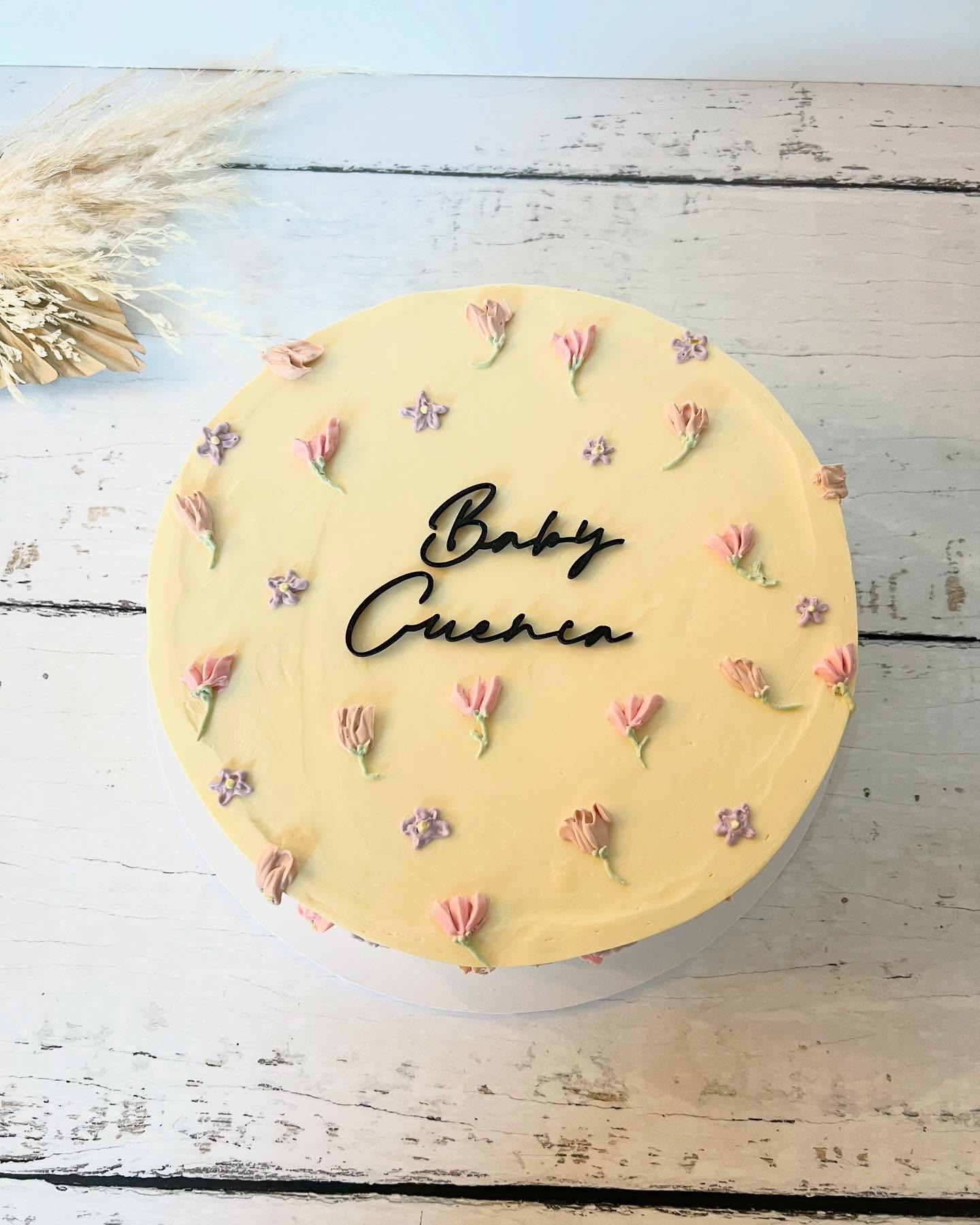 Baby Shower Cake ๐ธ
#cake #cakecakecake #cakeporn #cakelover #cakestyle #cakeinspiration #babyshower #buttercream #cakesofinstagram #cakedecorating