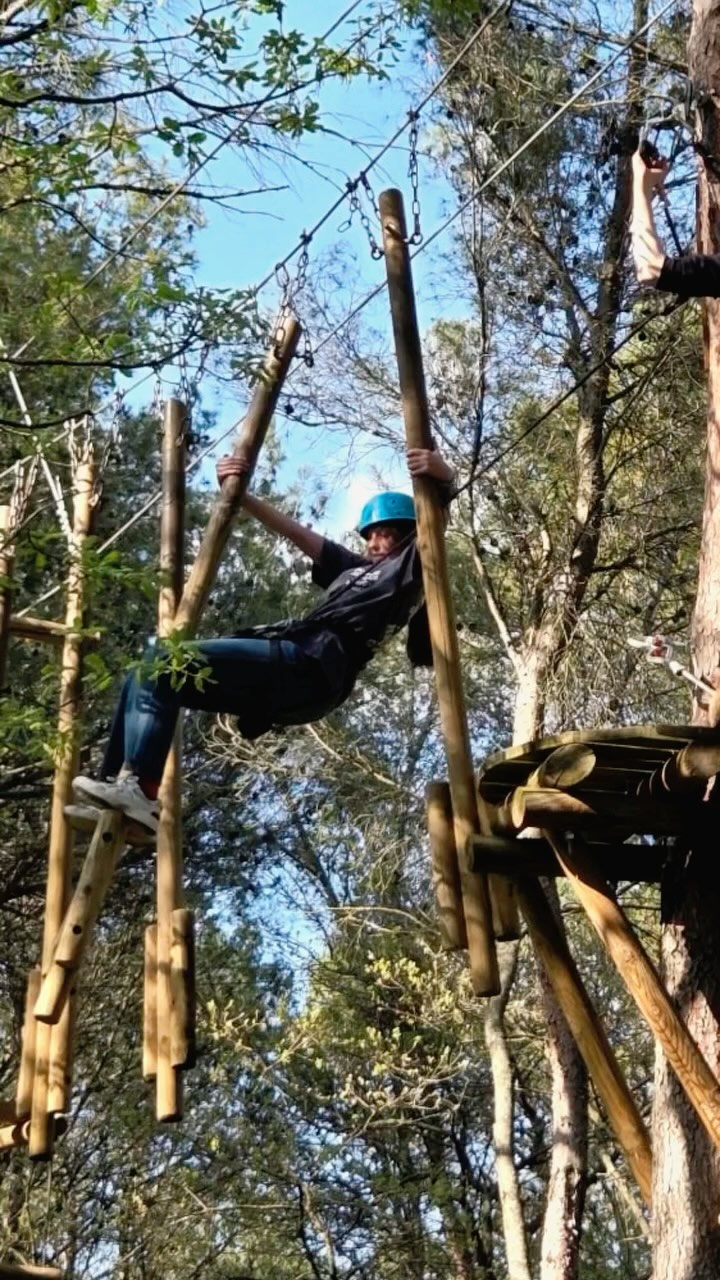 Aventures 😅 @passerellesdescimes
*****************************************
#charlesphilippedorleans #princecharlesphilippedorleans #princecharlesphilippe #princedorleans #ducdanjou #naomidorleans #naomivaleskadorleans #princessenaomidorleans #princessenaomi #princessedorleans #duchessedanjou #maisonroyaledefrance #france