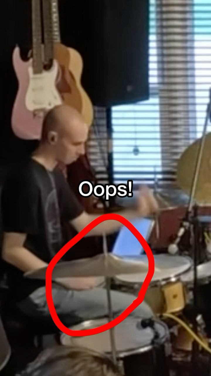 Love little accidental moments like these!!! We’re workin on some new stuff! STAY TUNED! 🎸 🎤 🤙🏼
#inthestudio #songwriting #songwritingsession #worthyofdawn