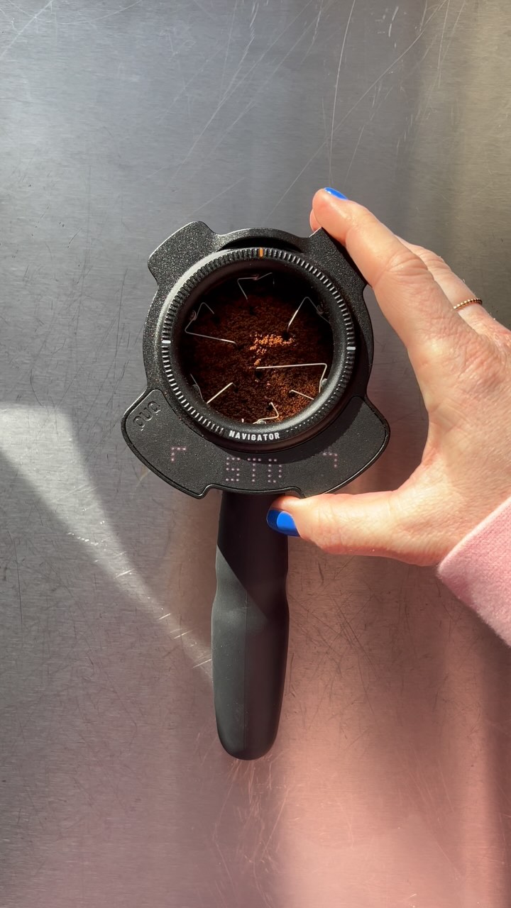 PUQ Navigator 💥 något att skriva upp på önskelistan!
@puq.coffee
.
.
.
.
.
.
.
.
.
.
.
.
.
.
.
#lineamicra #lamarzoccohome #coffee #homebarista #rrebelworks #specialtycoffee #specialkaffe #handmadeinflorence #rrebel #lamarzocco #hökarängen #puq #distrubutiontools #espresso #baristalife♥️