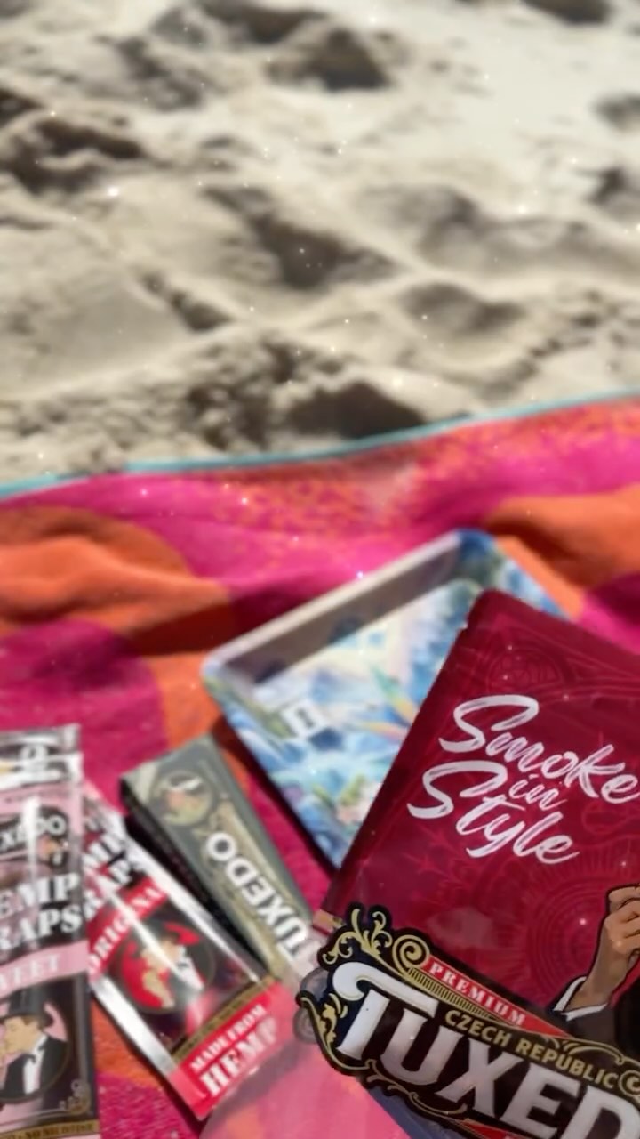 Sometimes you just need to…
Go to the beach, ground yourself, and vibe with @rollingpaper_tuxedo their products are all truly amazing! ✨
#beach #vibes #rollup #hemp #grounding #ocean #healing #cannabis #cannagirl #waves #weekend #spring #sandiego #windansea