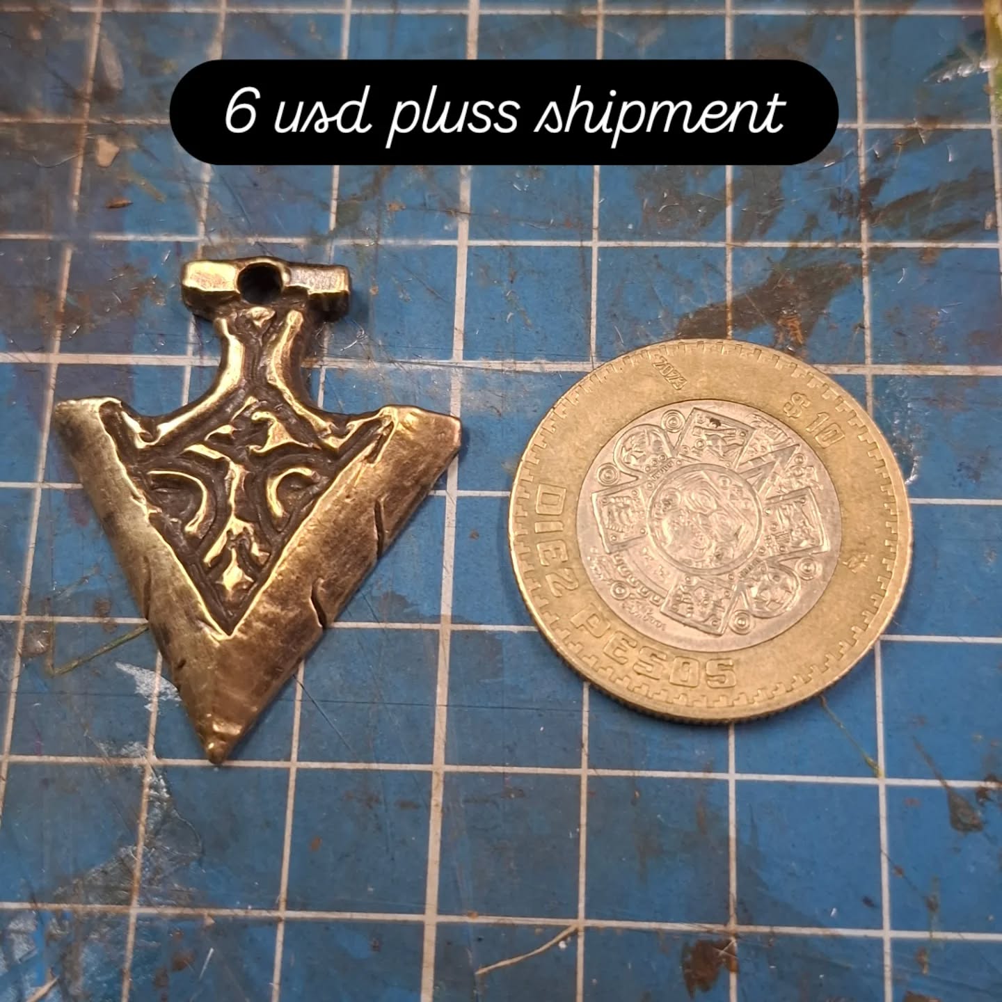AVALIABLE, ARROW TIP ON BRASS, 6 USD PLUSS SHIPMENT SEND PM TO PURCHASE.
DISPONIBLE, PUNTA DE FLECHA EN LATON, 6 USD MAS ENVIO, MANDE PRIVADO PARA ADQUIRIR
#joyería #joyeriamexicana #jewelry #jewelry