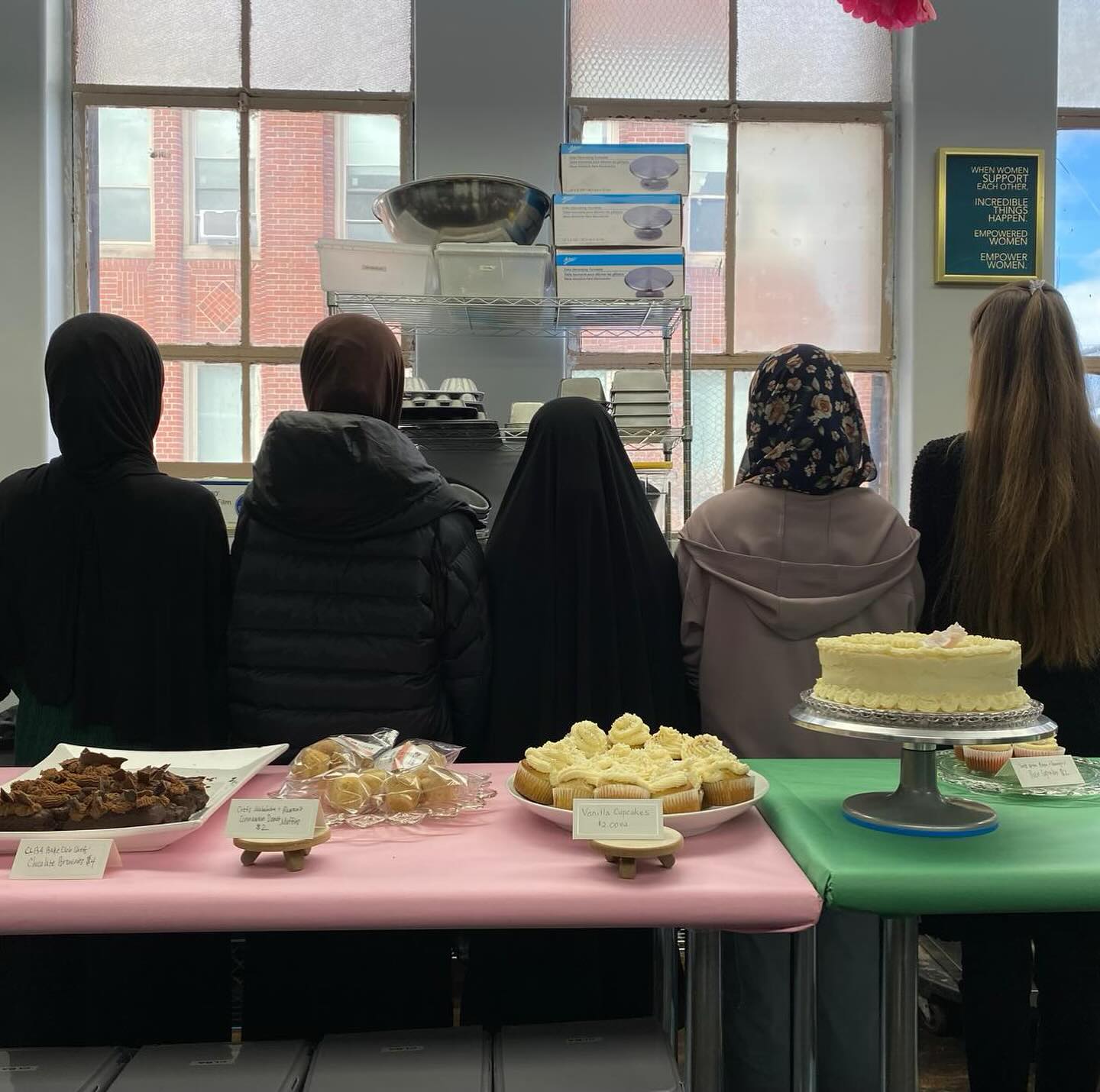 Celebrating Our Incredible Students! 🎉👩🍳
The heart of CLBA? Our students. 💙 Their passion, creativity, and dedication to baking (and each other!) made this season unforgettable.
From perfecting piping techniques to whipping up delicious treats for the Bake Sale, these young bakers put in the WORK. We are beyond proud of their progress, their teamwork, and the way they support one another every step of the way.
Swipe through to see them in action—and drop a 👏 in the comments to cheer them on! The future of baking is bright with this group. ✨
#CLBA #BakingFuturesBright #FutureChefs #DetroitBaking #HardWorkPaysOff #ProudMentors