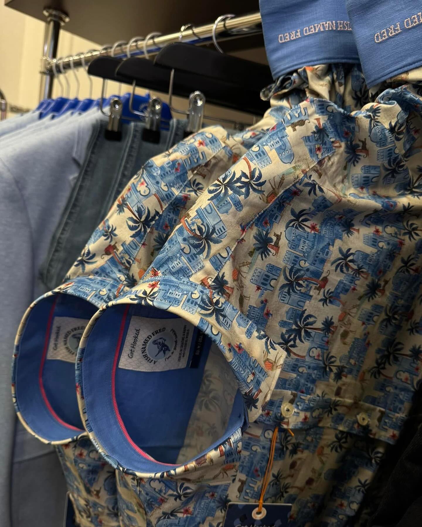 Blankytně modrá je barvou slunečného jara. 🩵💙
Sako 46-62 | 6.990,- košile S-4XL | 2.339,-
Rifle 30-40 | 2.999,- opasek uni velikost | 1.750,-