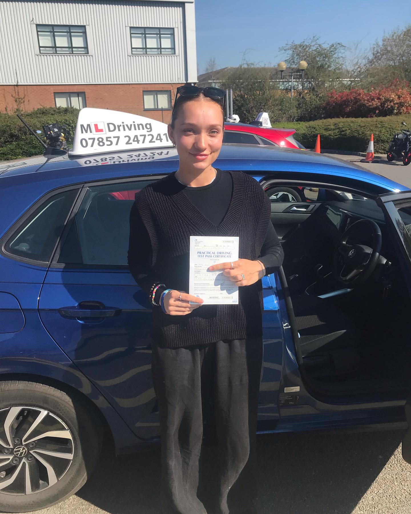 A terrific Tuesday in Burgess Hill,congratulations Ella on your first time pass and an excellent drive.Enjoy your new freedom and best of luck with everything #firsttimepass #drivingtestsuccess #safedrivingforlife #mldriving #teamsussex