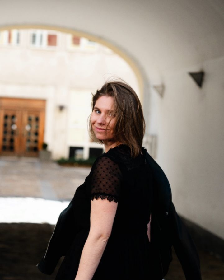 POV: You’re a photographer... but need photos of yourself.
Enter: the sacred ritual of “Shoot me, and I’ll shoot you” — aka the photographers’ barter economy. No money, just mutual posing, gentle roasting, and yelling “YASSS QUEEN” from behind the lens 📸
😍 Today, my awesome colleagues and I swapped roles — from camera ninjas to full-on models with opinions. Hair was flipped. Jackets were dramatically tossed. Posing advice was shouted like it was New York Fashion Week, and we were late for the runway 👠
And guess what? I now have dine (yes, dine, as in DELICIOUS) images to share — and I’m serving photographer realness with a side of “just pretend you’re candid” 😉
__________
Queens👸: @nataly.dauer
@shabalina.photo
@lanalaluce
My new haircut ✂️ by one and only @mike.skov.dk
My photos 📸 by @nataly.dauer
▪︎
▪︎
▪︎
▪︎
#behindthelensandinfront #mydearcolleagues #photographerslife #copenhagenphotographer #photographercopenhagen