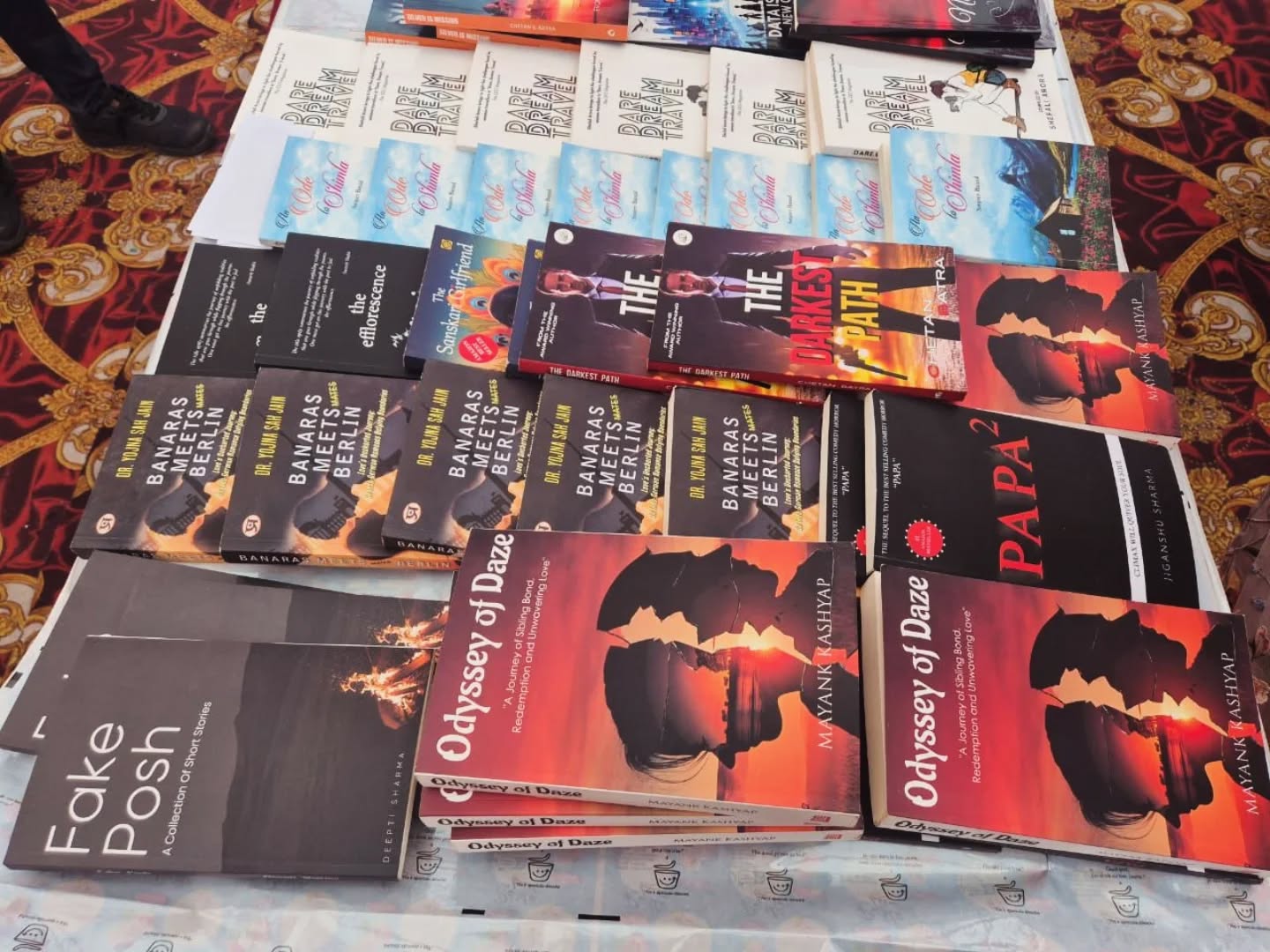 The stage was set in the desert. Open sky and dreamy rainbow coloured flickering flames of the big campfire. There were traditional Rajputana dancers performing before the bands could take on the stage. ~ FAKE POSH
#fakeposh #booksbooksbooks #storyofmylife #novel #poemsofinstagram #poem #bookstagram #carolingpenpublishing