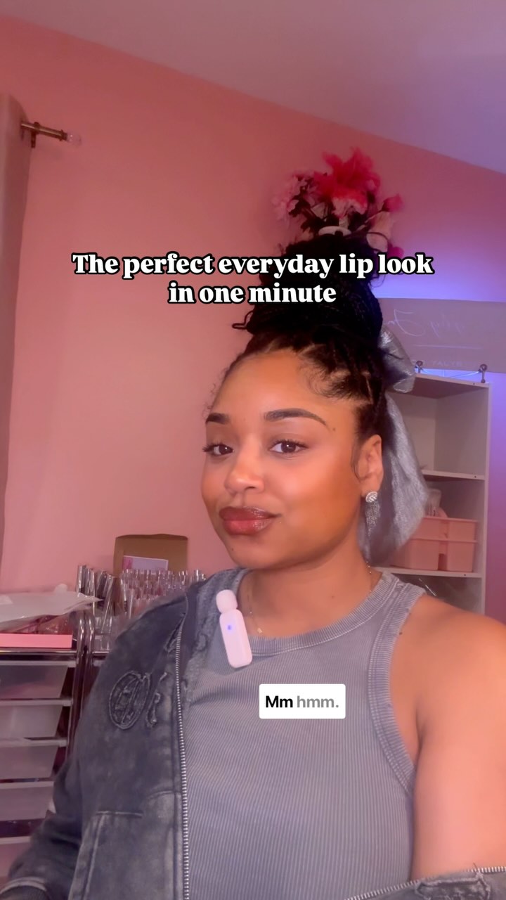 I’m obsessed with these liners!! Lip combos don’t have to be complicated and a little goes a long way. 👄
For my Cousins who already placed your order, check your tracking numbers for shipping updates! 💕
#fyp #lipcombo #lipgloss #liproutine #shopsmall