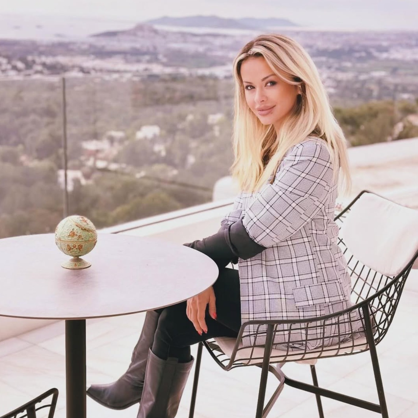 ☀️Ibiza Real Estate: Sun, Style & Sold Signs 🏡✨
Thinking of buying in Ibiza? The housing market is 🔥 and we've got the inside scoop. From dreamy Blakstad-style villas to the latest on short-term rental laws, this is your go-to guide for Ibiza properties in 2025.
💬 Wild buyer stories
📍 Hot micro-neighbourhoods
📈 Expert insights from top Lucas Fox agent, Diana Risteiu
👉 Tap the link in bio to read the full Ibiza Property Guide!
#IbizaRealEstate #IbizaPropertiesForSale #IbizaHousingMarket #LuxuryLiving #IbizaLife #PropertyGoals #IbizaNews #Ibizalife #IbizaMagazine #Ibizaguide