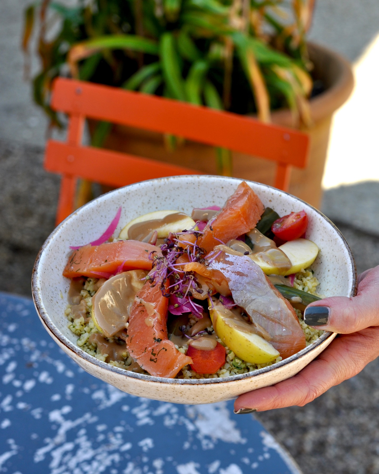 Veggie bowl 🥕
Gravlax de truite en option 🍣
Frais et maison, tous les midis au 80 rue Claude Monet 📍
#giverny #givernyfrance #givernymonet #food #eure #normandie #normandietourisme #normandiemylove #givernyvillage #foodlover #garden #greenfood