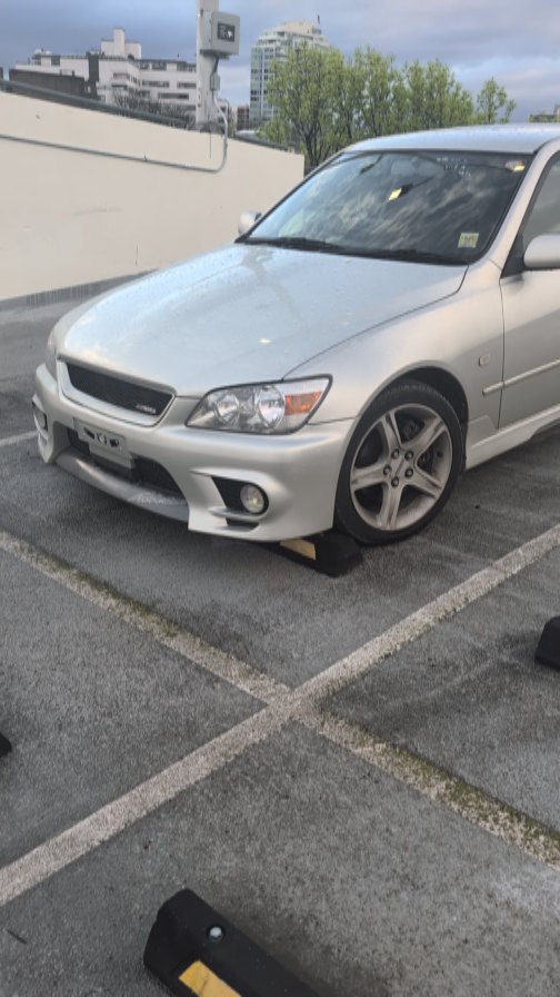 You can find the wildest things at parking garages ๐๐
#jdm #import #lexus #rhd #rooftop #altezza #pdx #psu #spotted