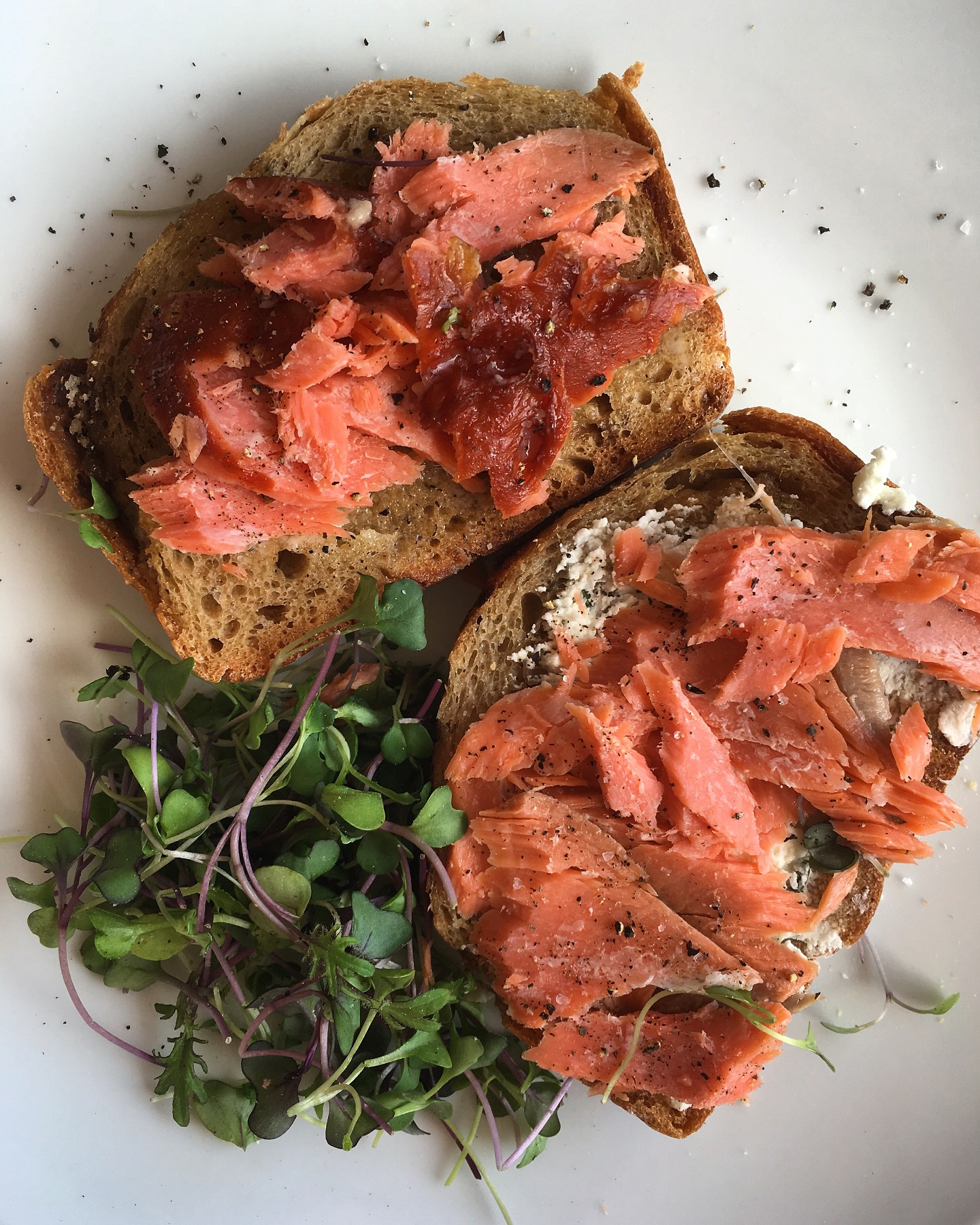 Our traditional smoked Wild Alaska Sockeye, piled high on some toasted @winter_ridgenaturalfoods seed bread. So simple, and so delicious. Easy does it. π